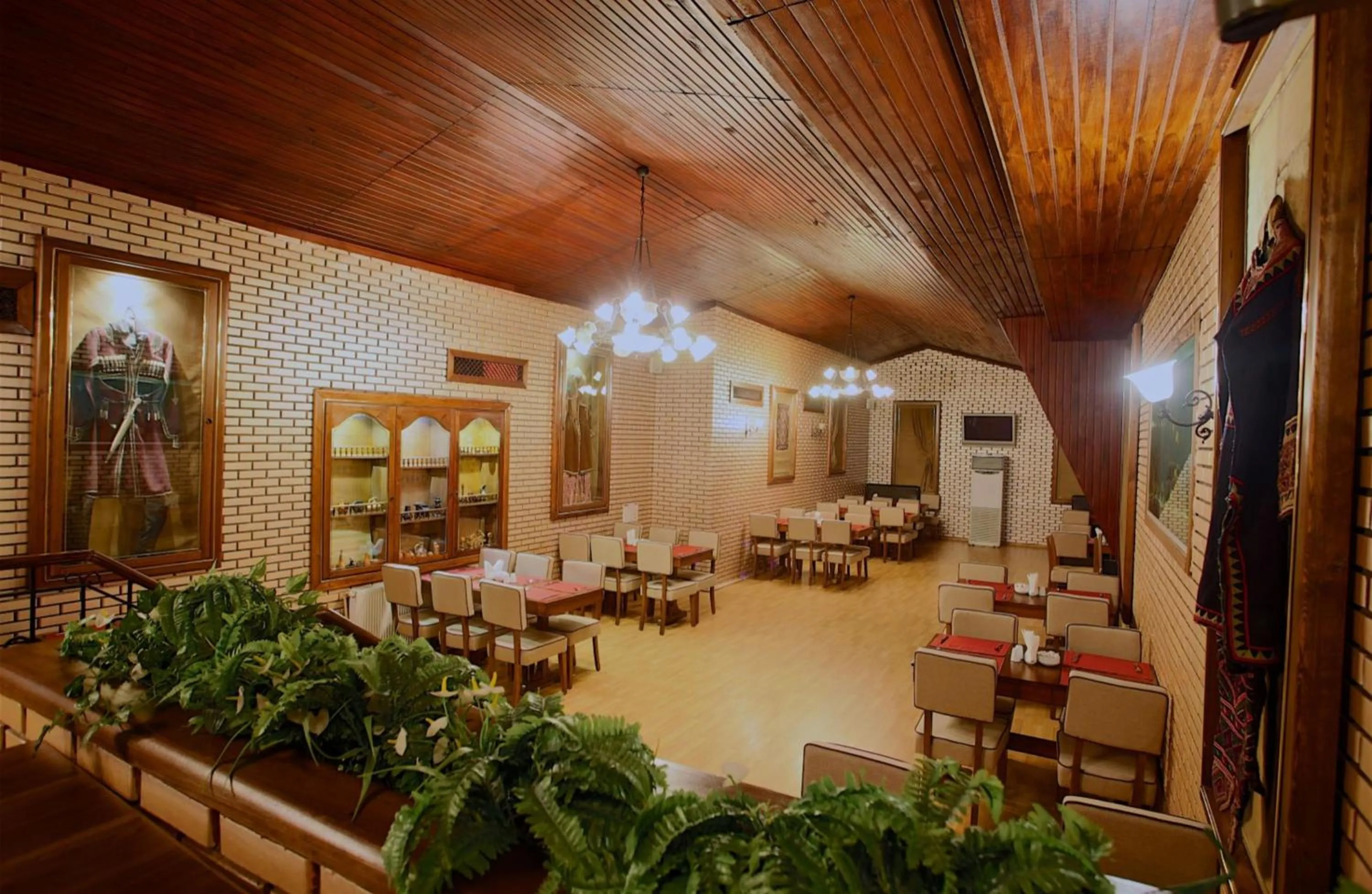 Restaurant/places to eat in Sed Bosphorus Hotel