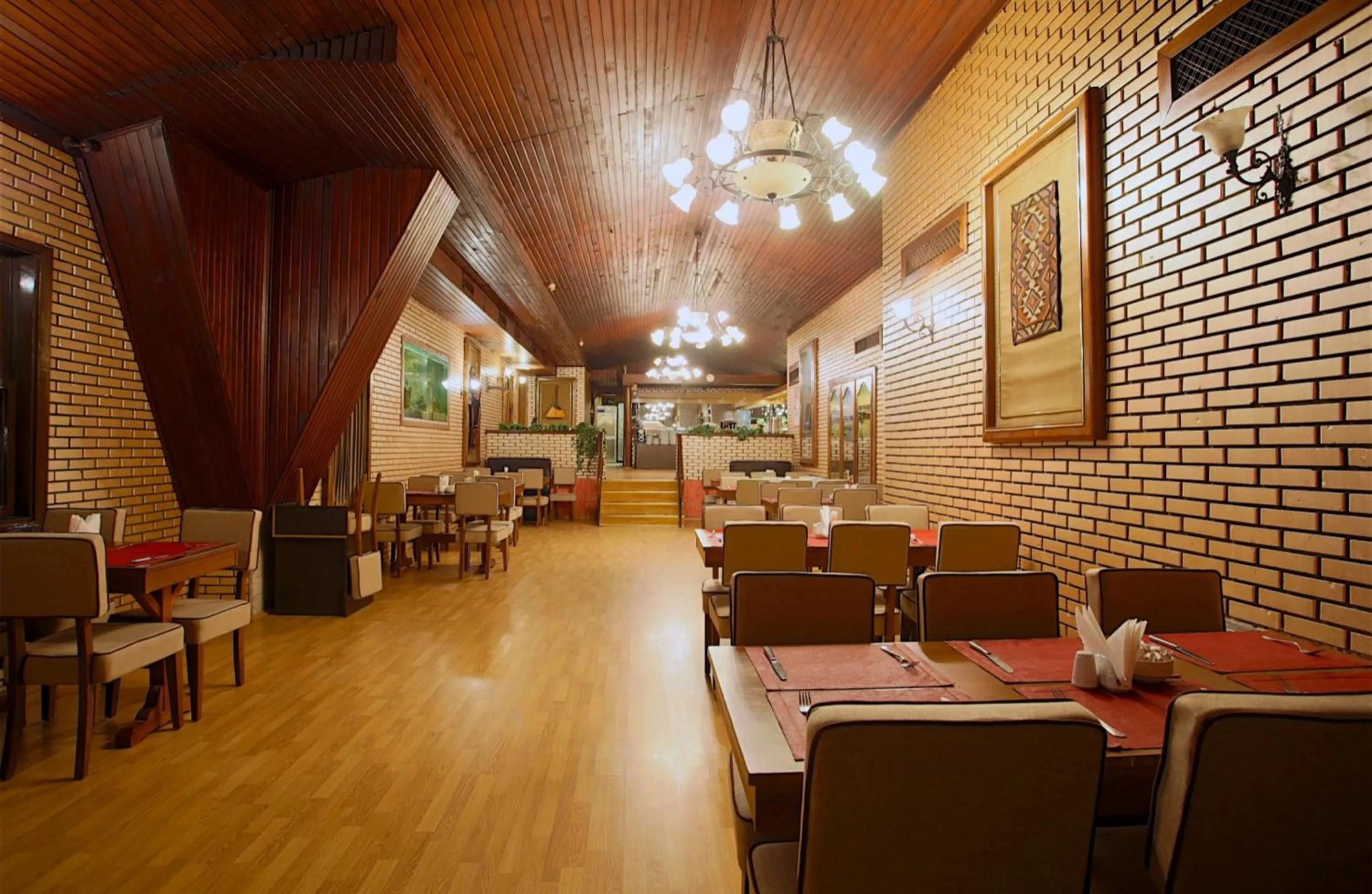 Restaurant/places to eat in Sed Bosphorus Hotel