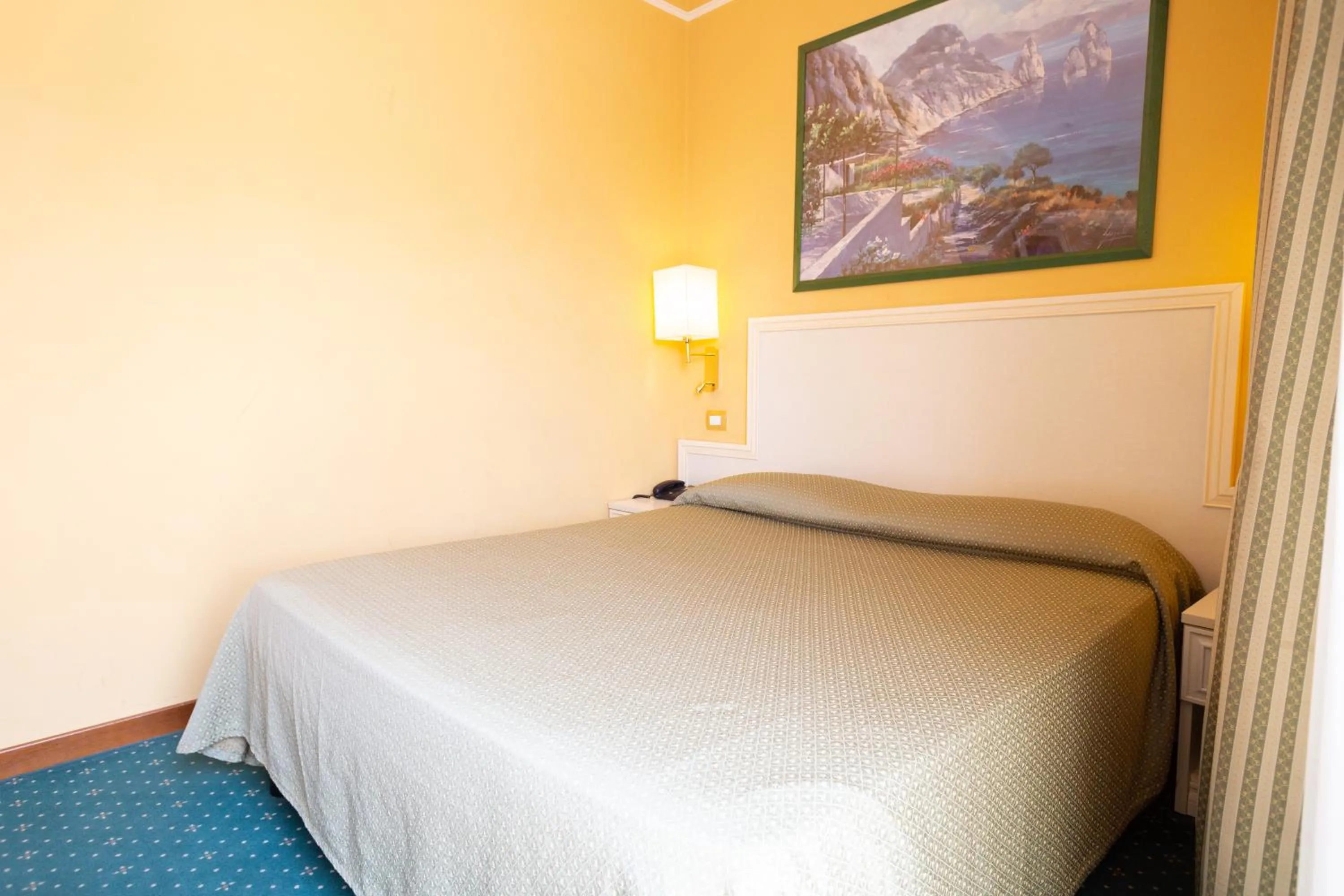 Photo of the whole room, Bed in Cervara Park Hotel