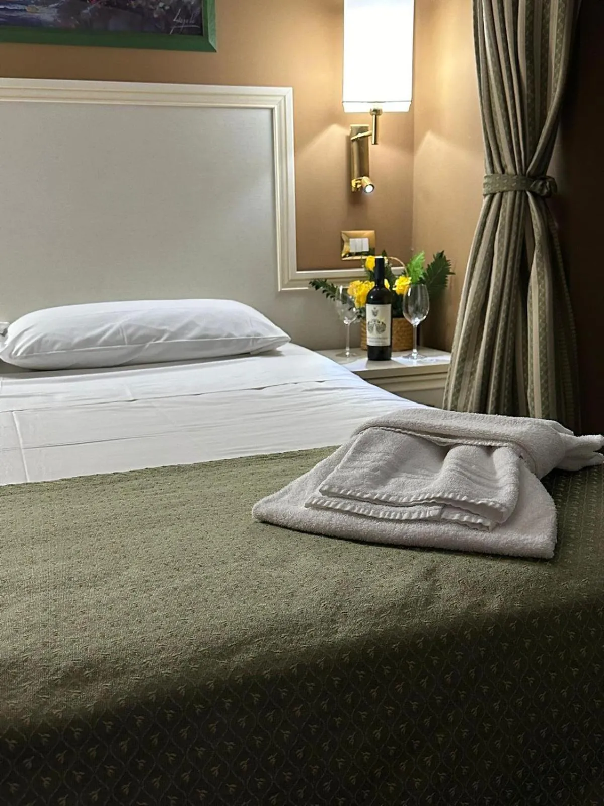 Photo of the whole room, Bed in Cervara Park Hotel