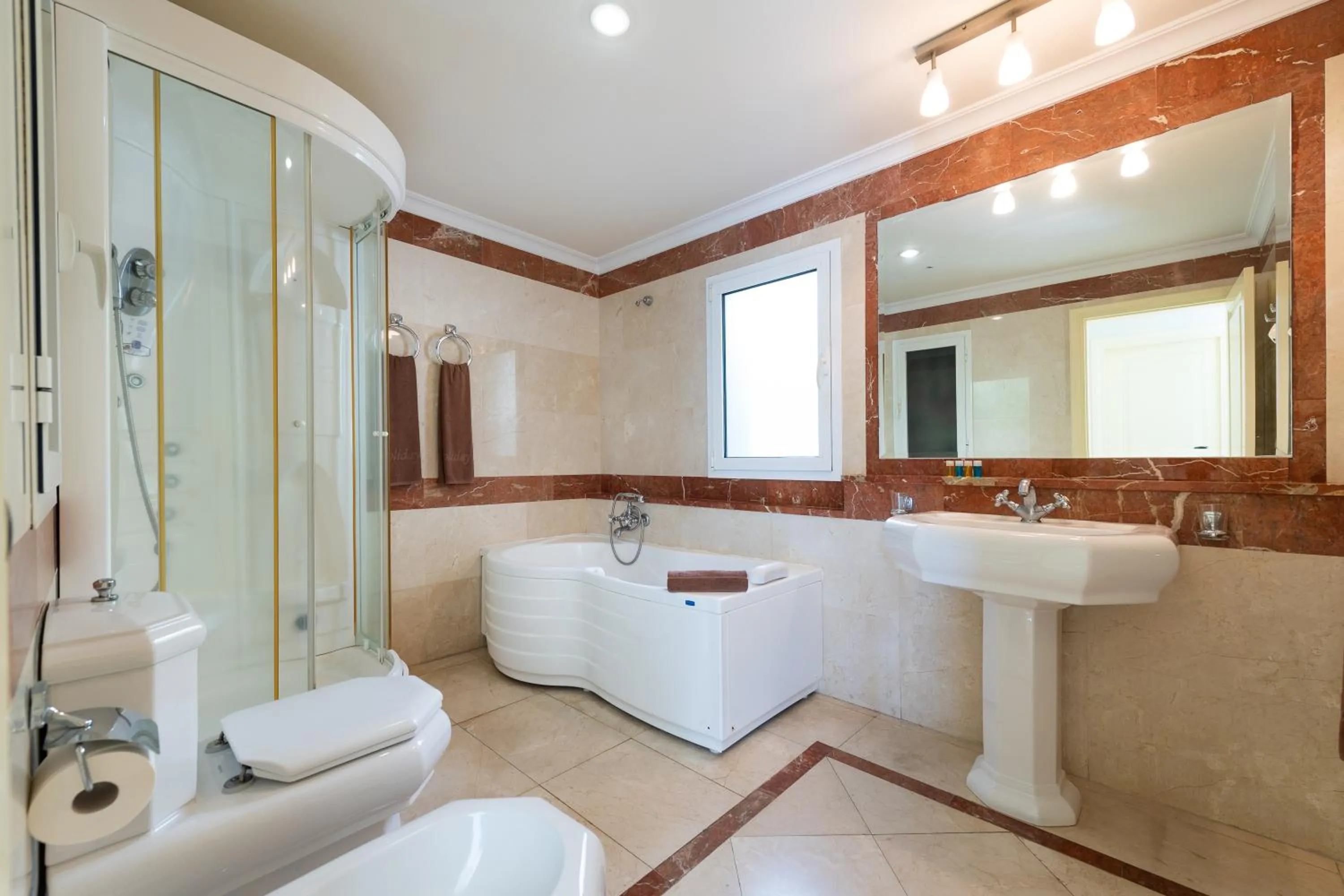 Shower in Holiday Club Playa Amadores