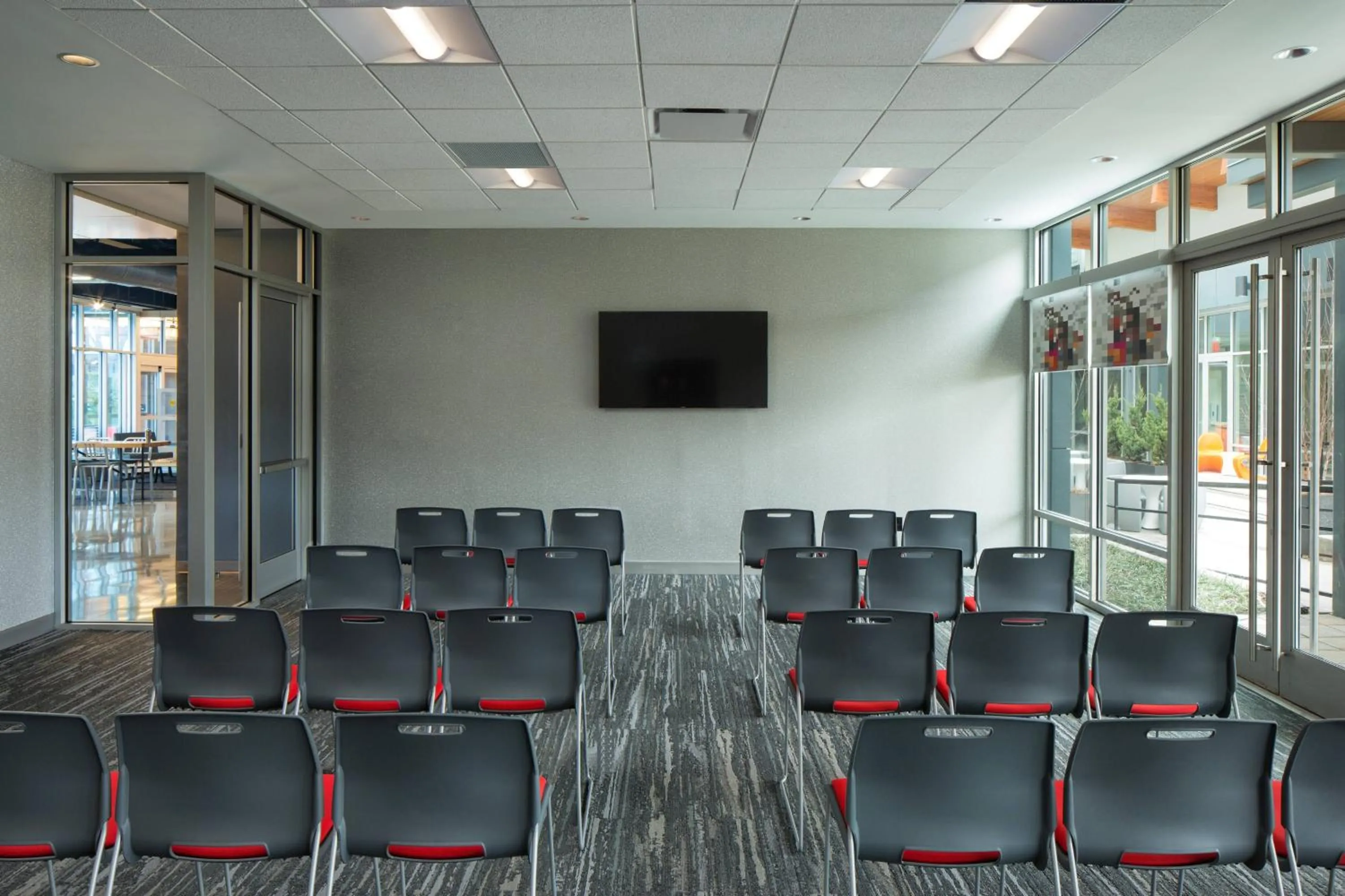 Meeting/conference room in Aloft Louisville East