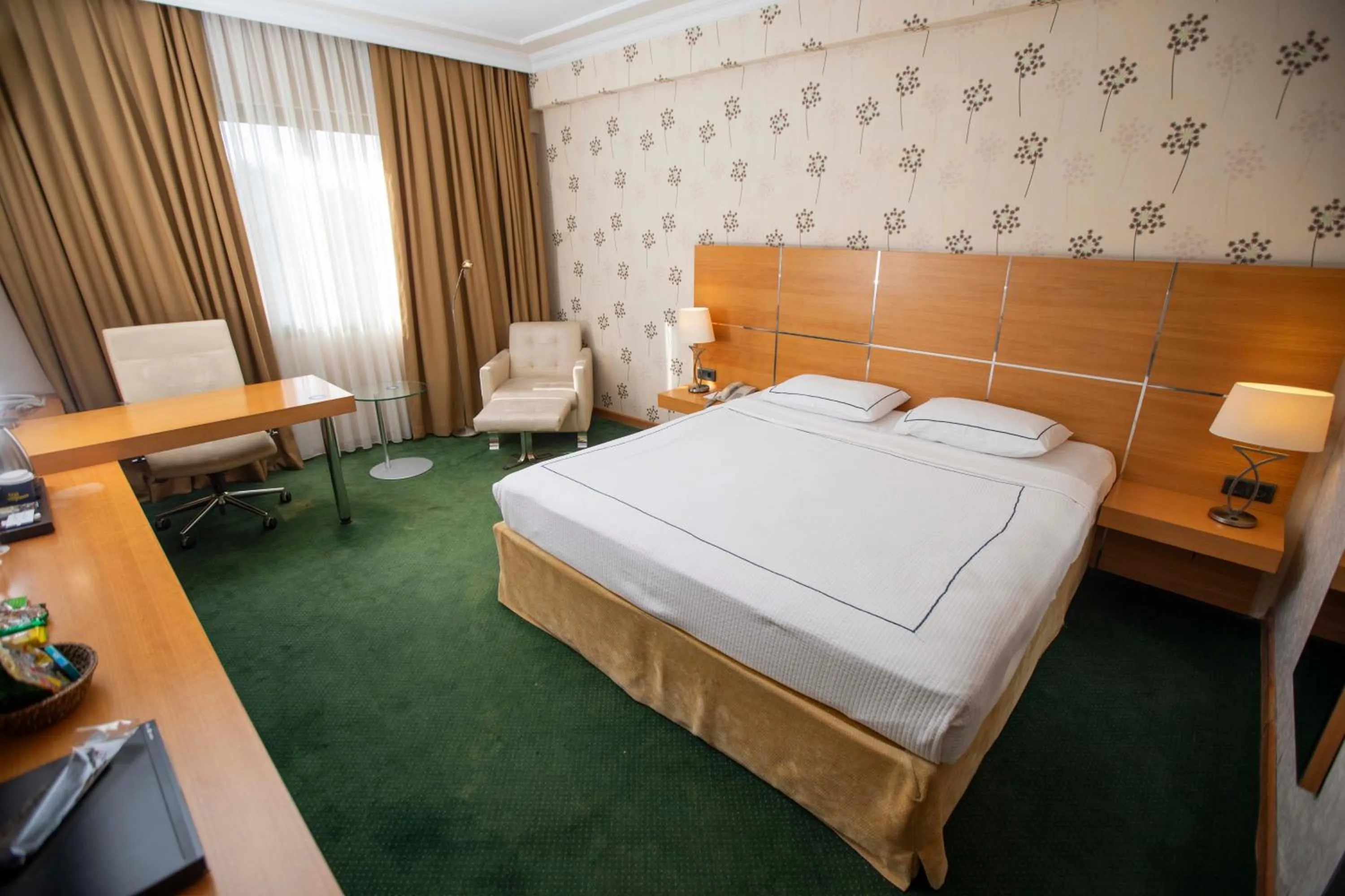 Bed in Anemon Grand Manisa Otel