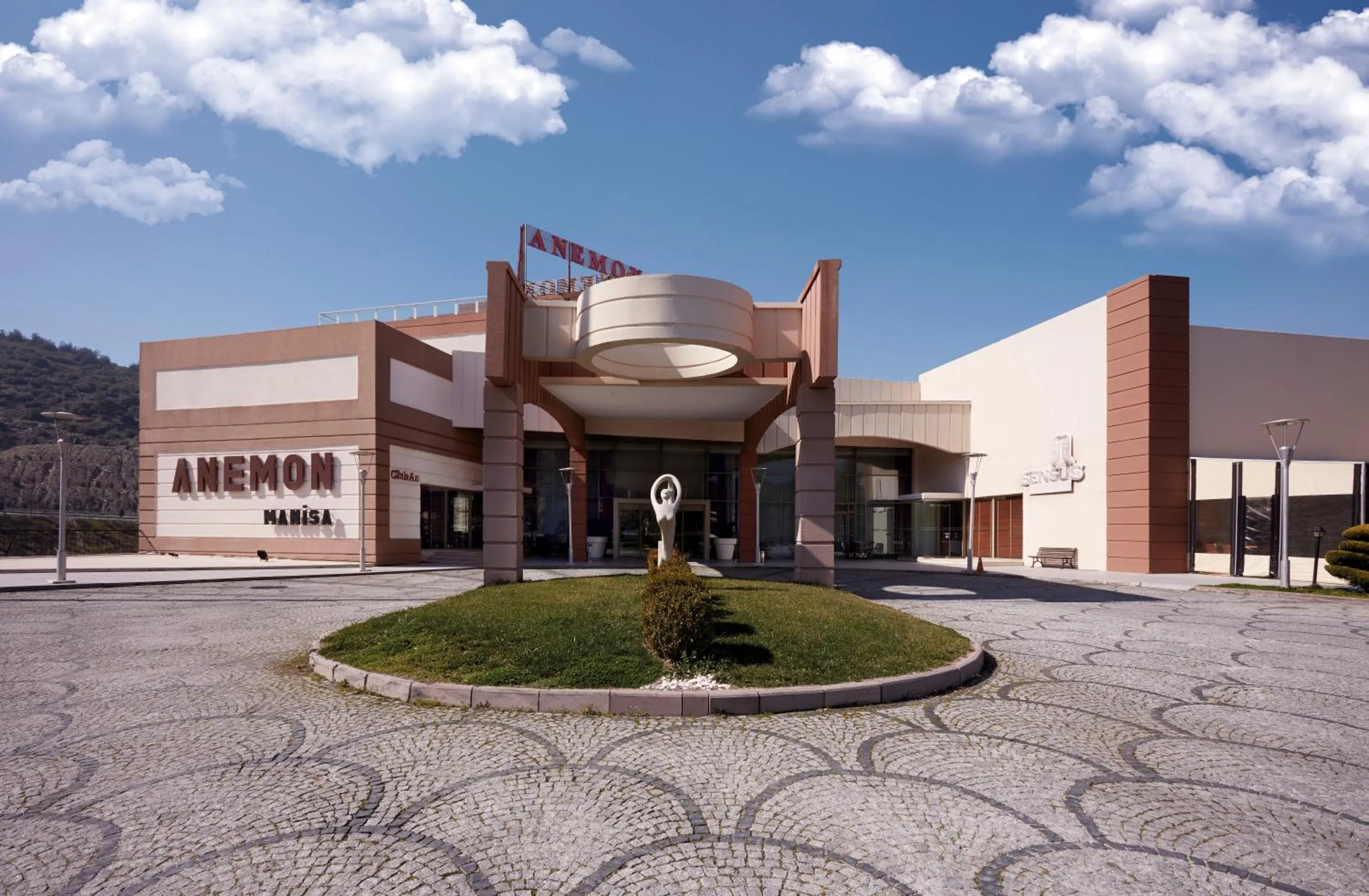 Facade/entrance in Anemon Grand Manisa Otel