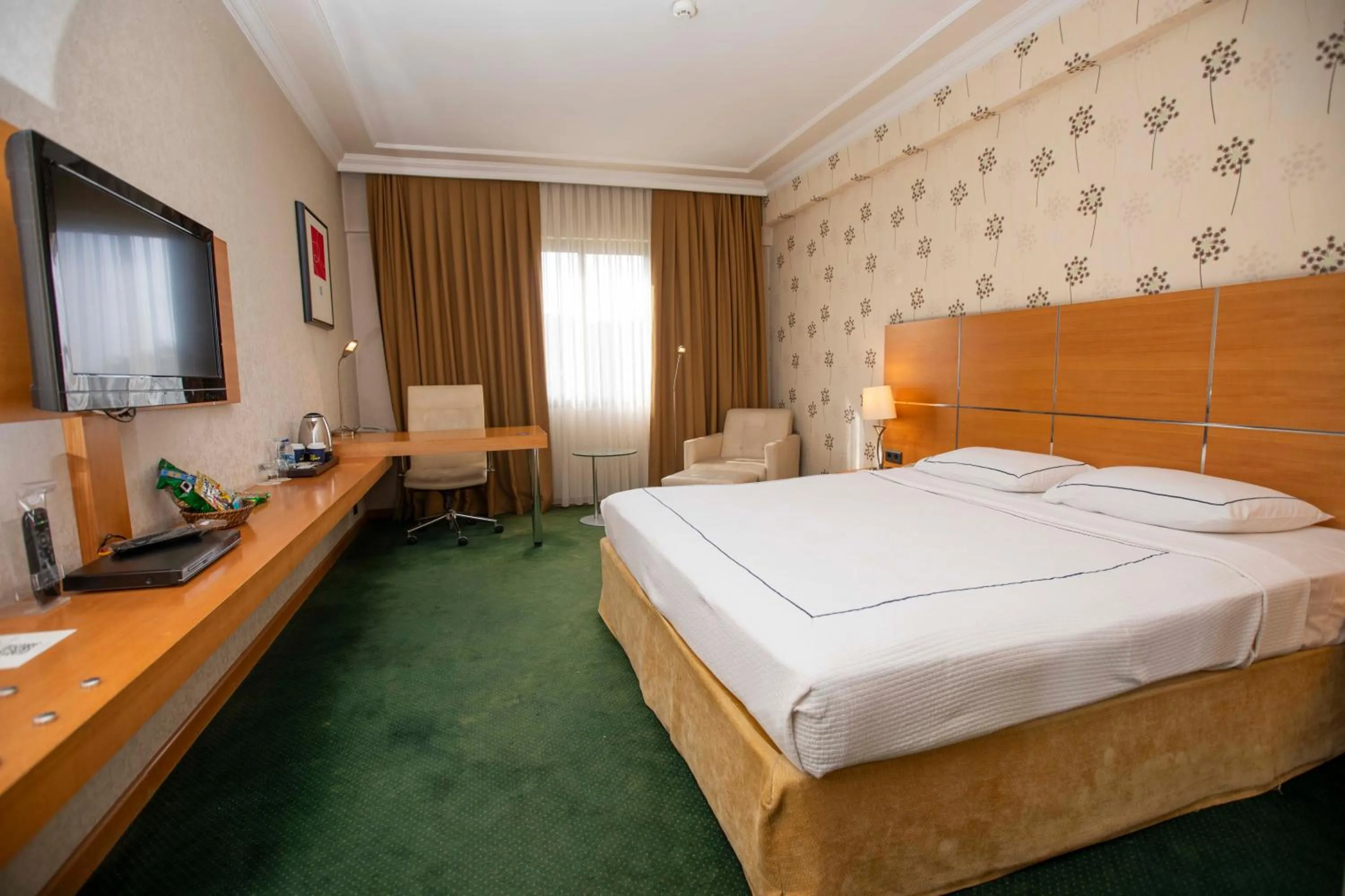 Bed in Anemon Grand Manisa Otel