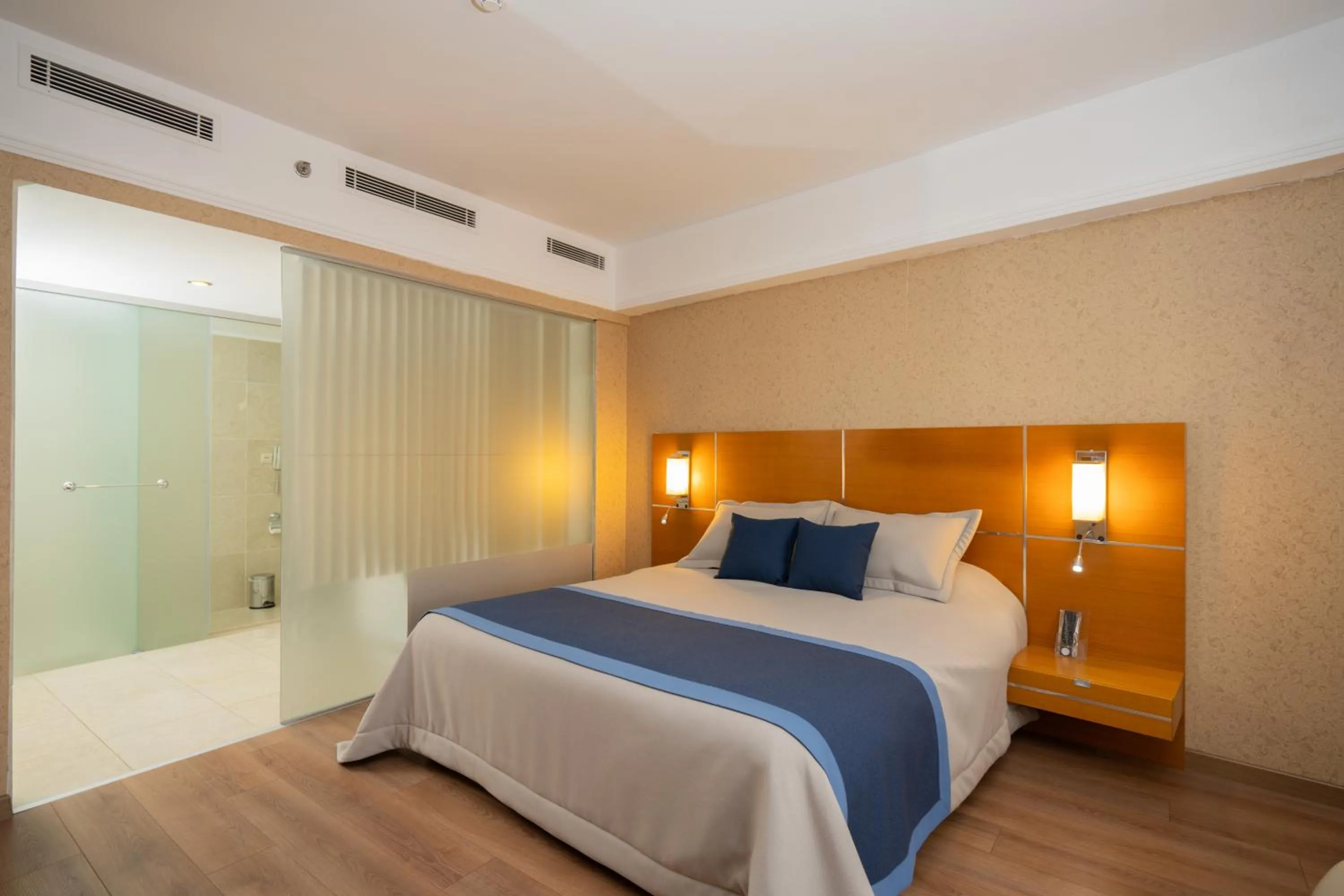 Bed in Anemon Grand Denizli Otel