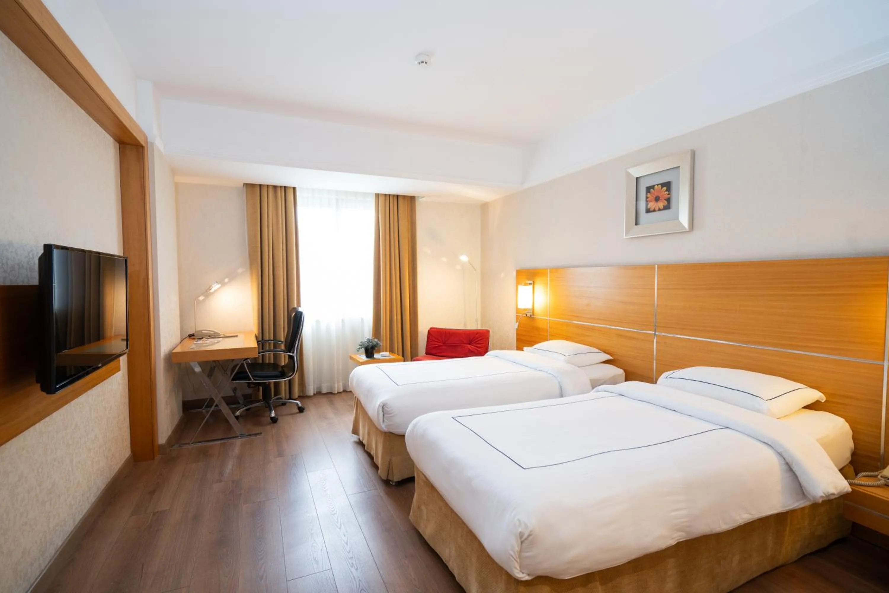 Photo of the whole room, Bed in Anemon Grand Denizli Otel