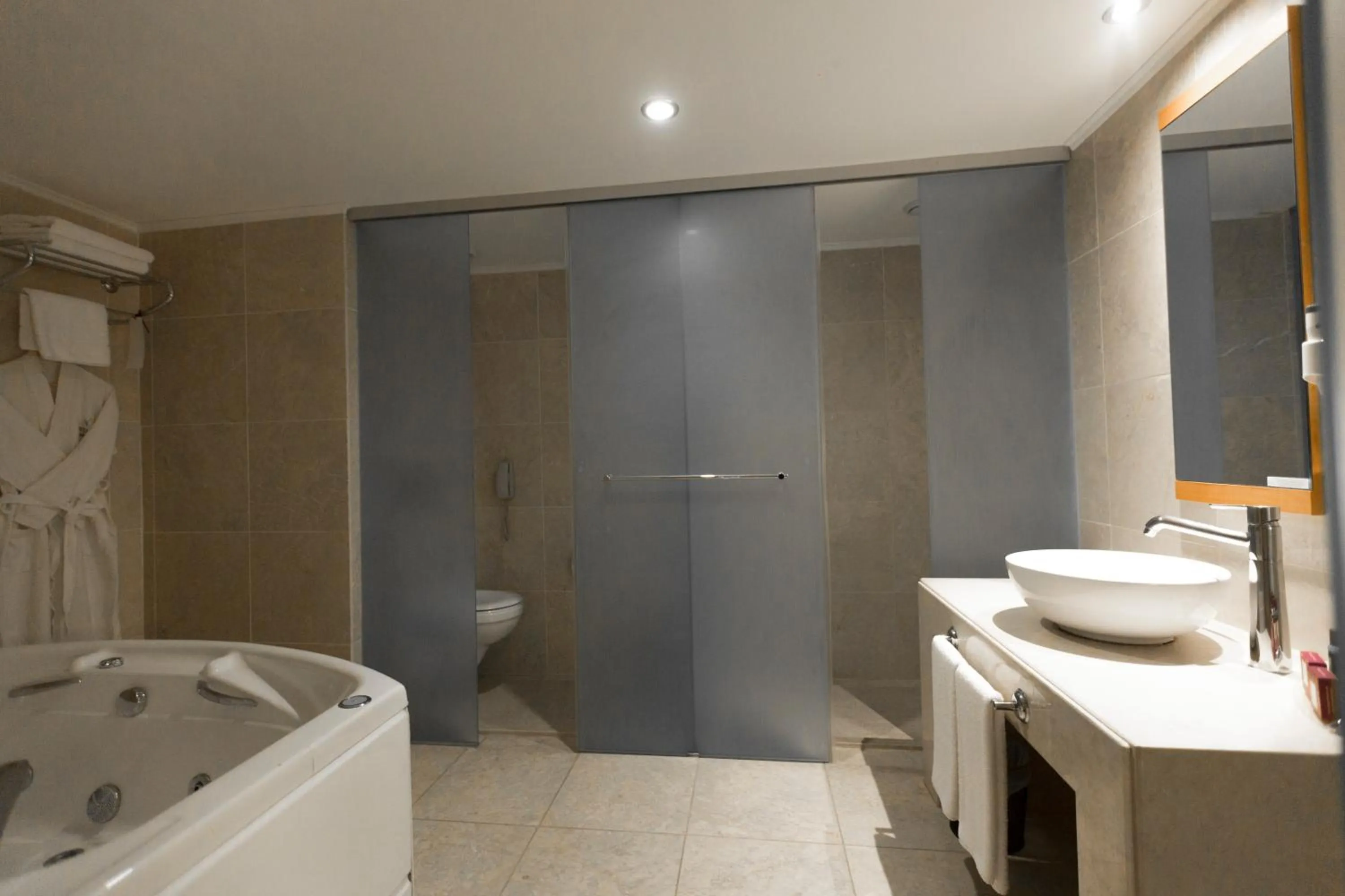 Bathroom in Anemon Grand Denizli Otel