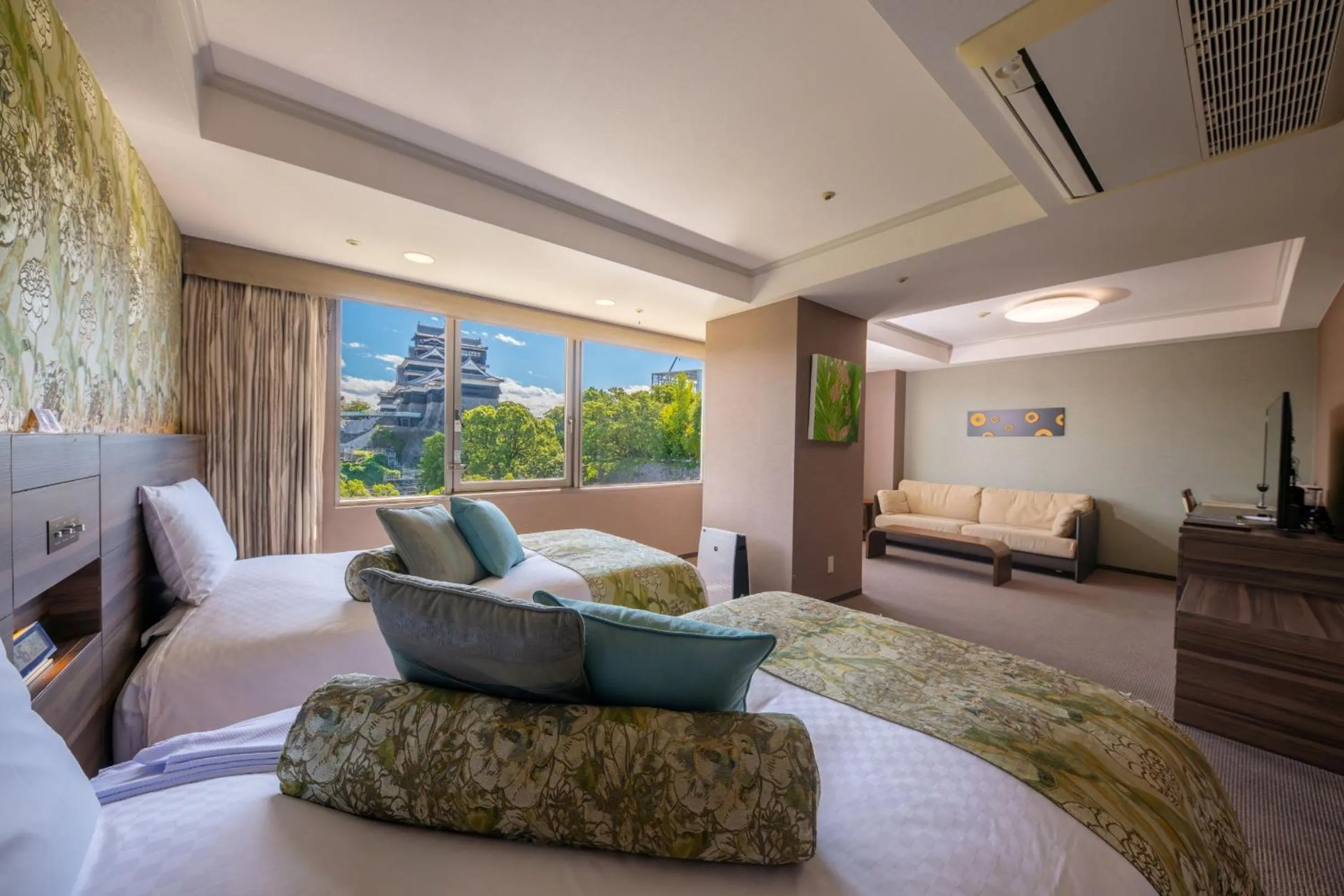 Bed in KKR Hotel Kumamoto