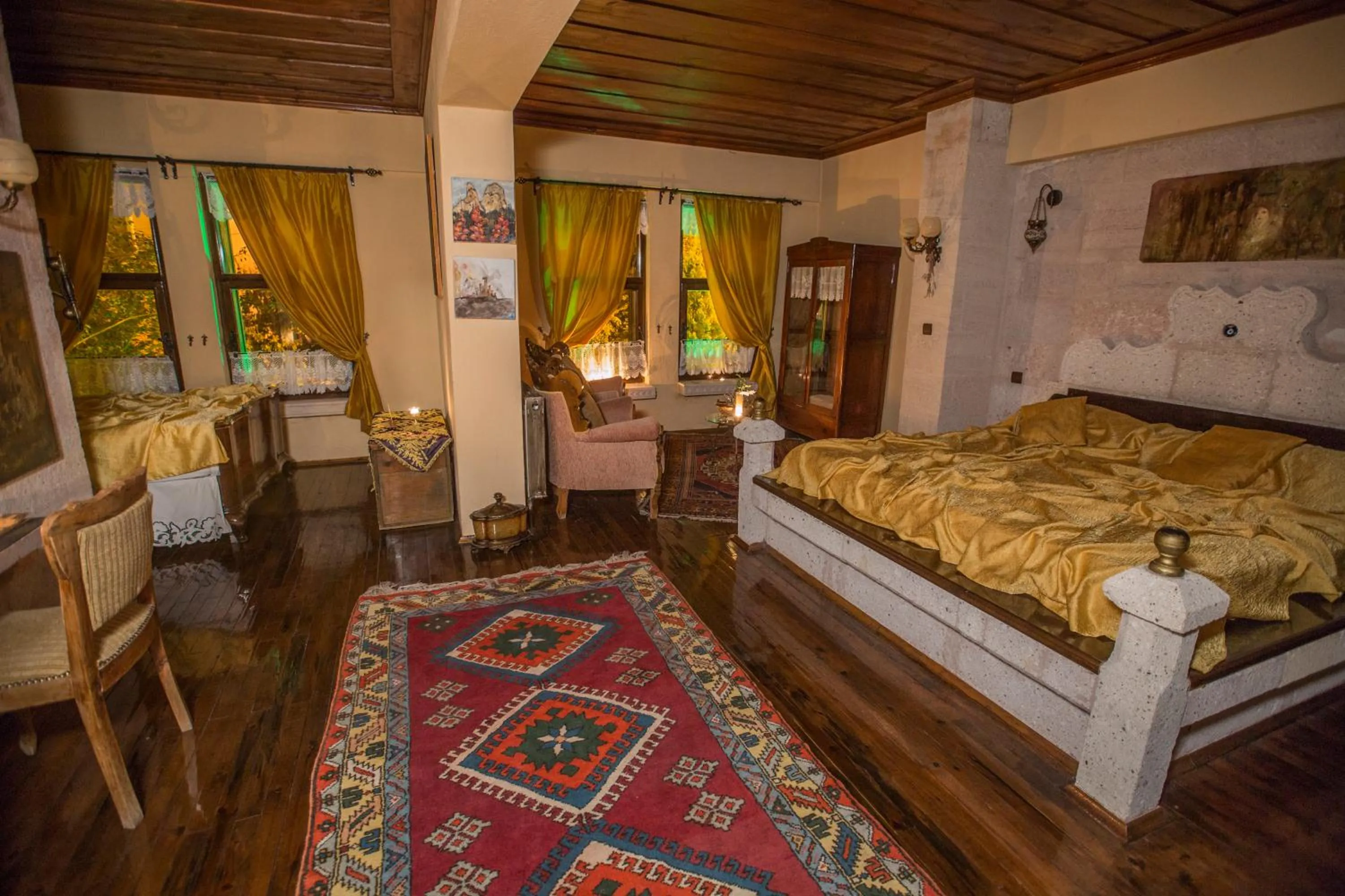 Seating area, Bed in Karlık Evi Hotel - Special Category