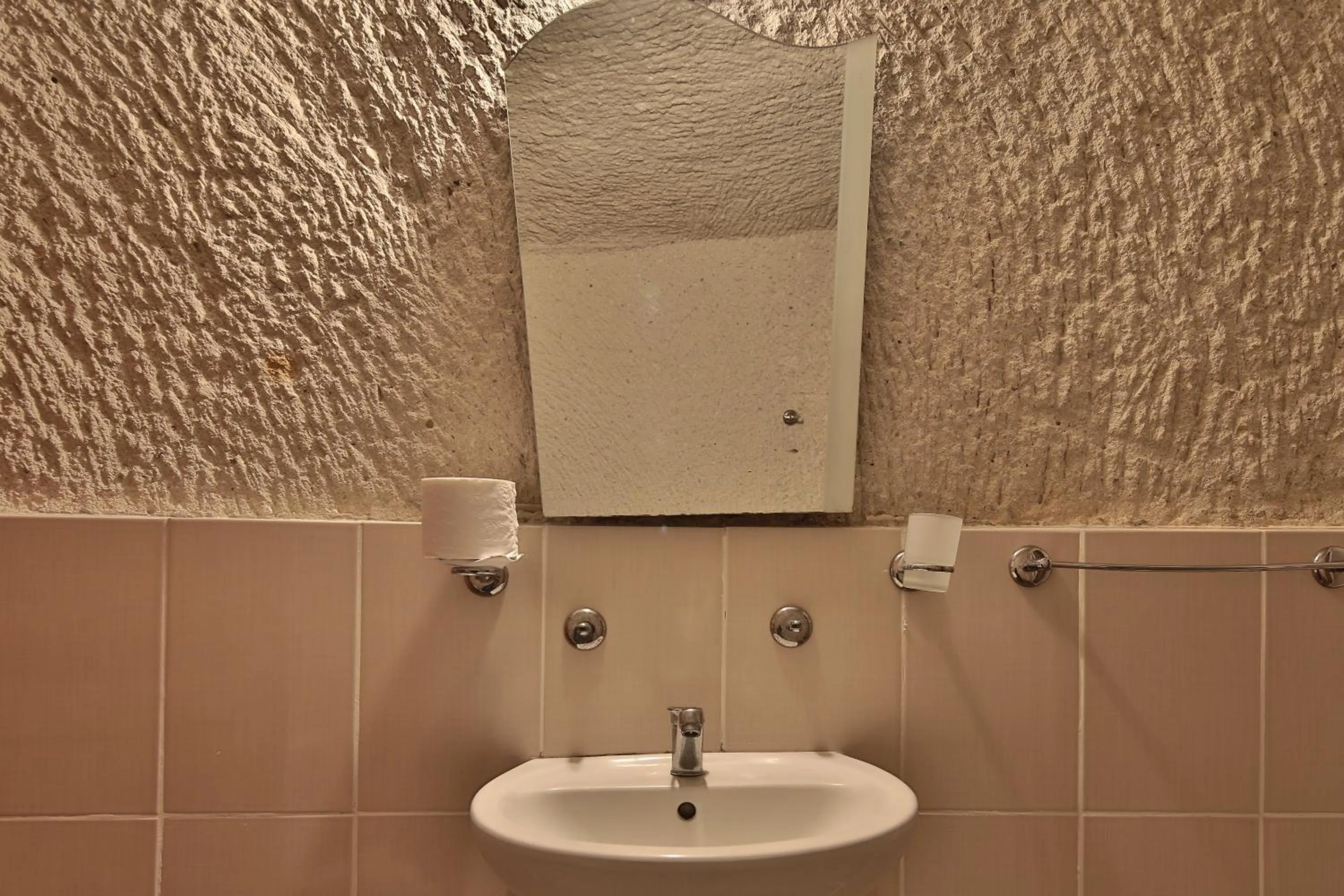 Shower in Melek Cave Hotel