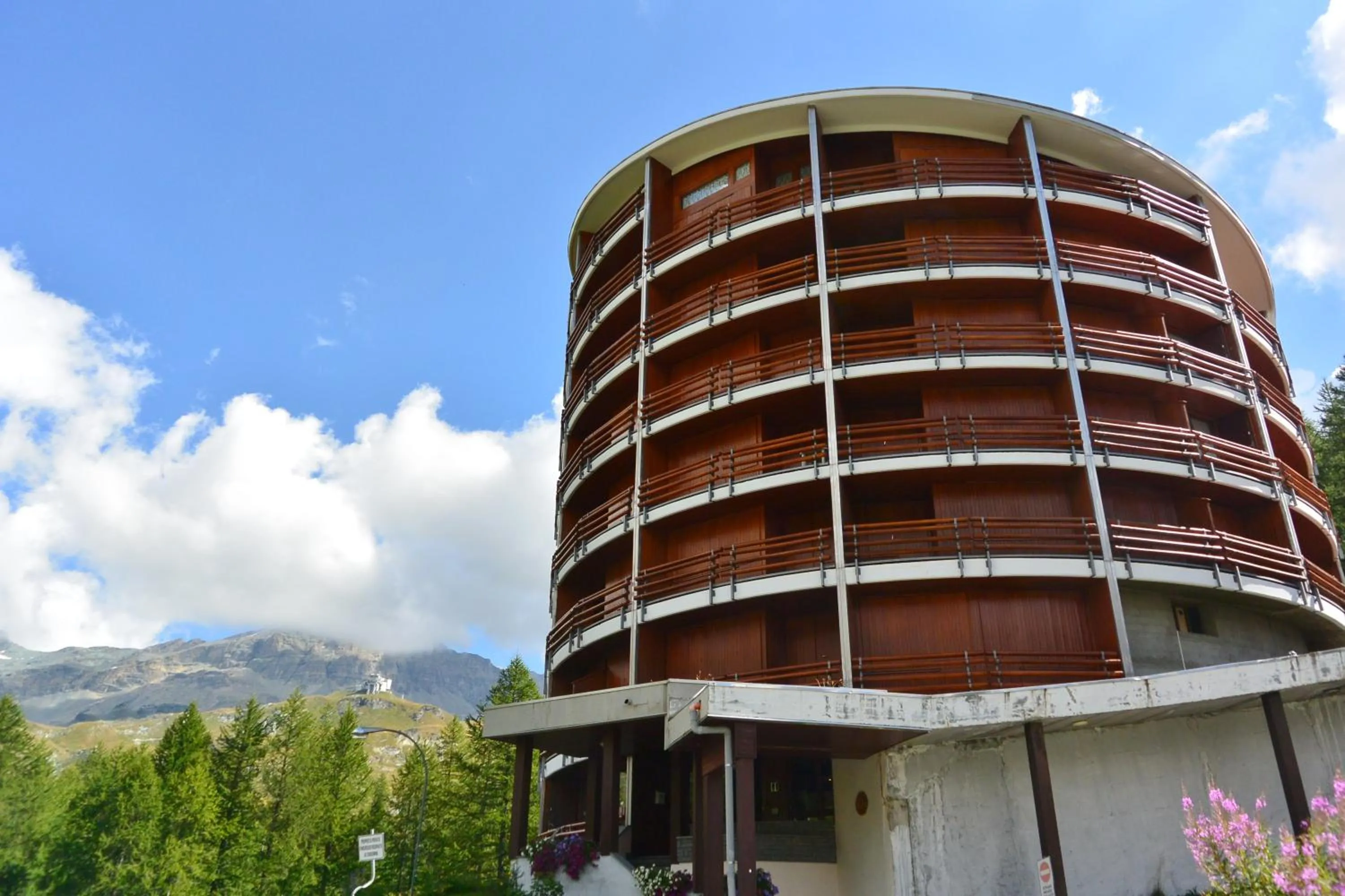 Property building in Appartamenti La Maison de Vacances