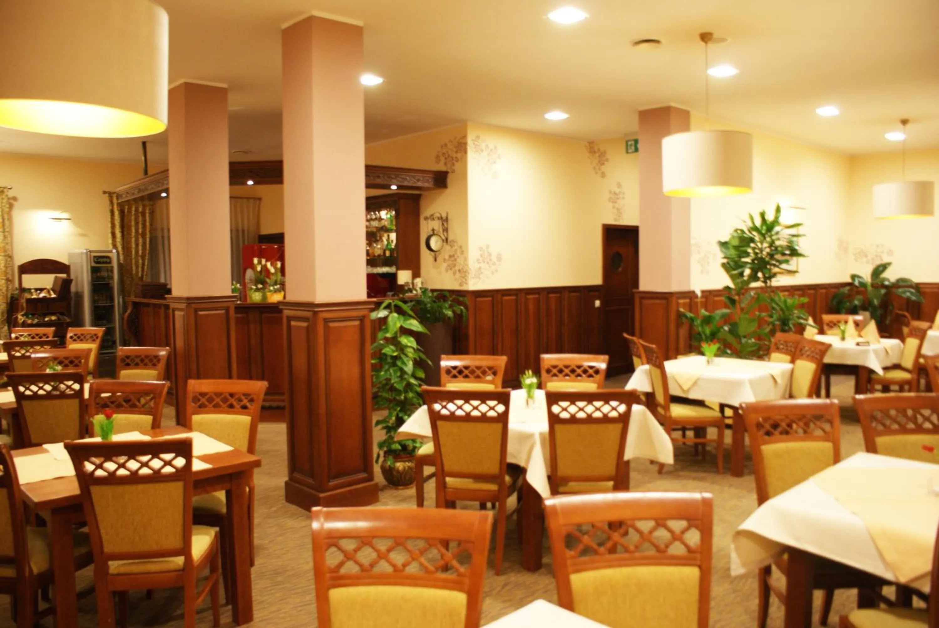 Restaurant/places to eat in Hotel Wilga by Katowice Airport