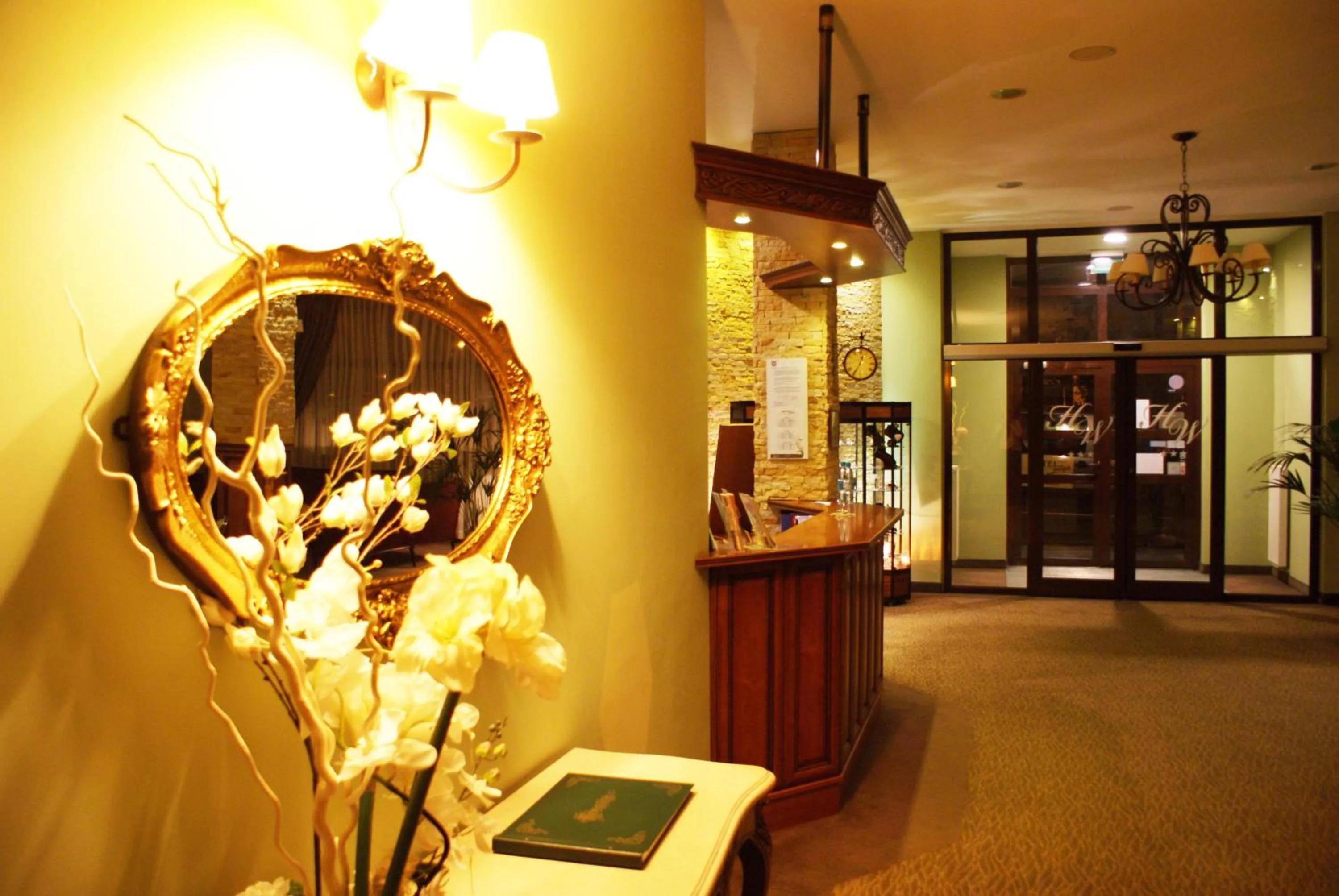 Lobby or reception in Hotel Wilga by Katowice Airport