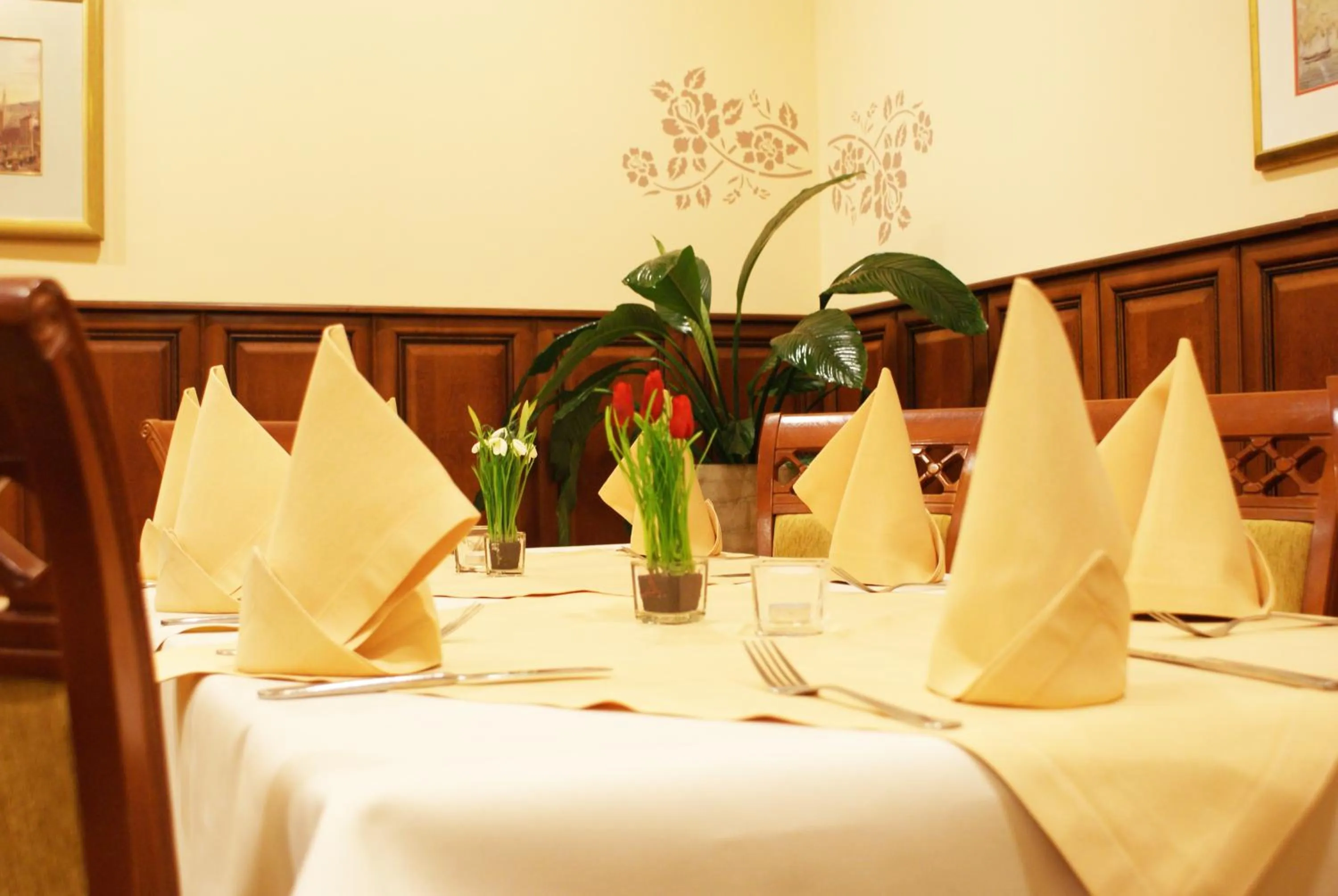 Restaurant/places to eat in Hotel Wilga by Katowice Airport