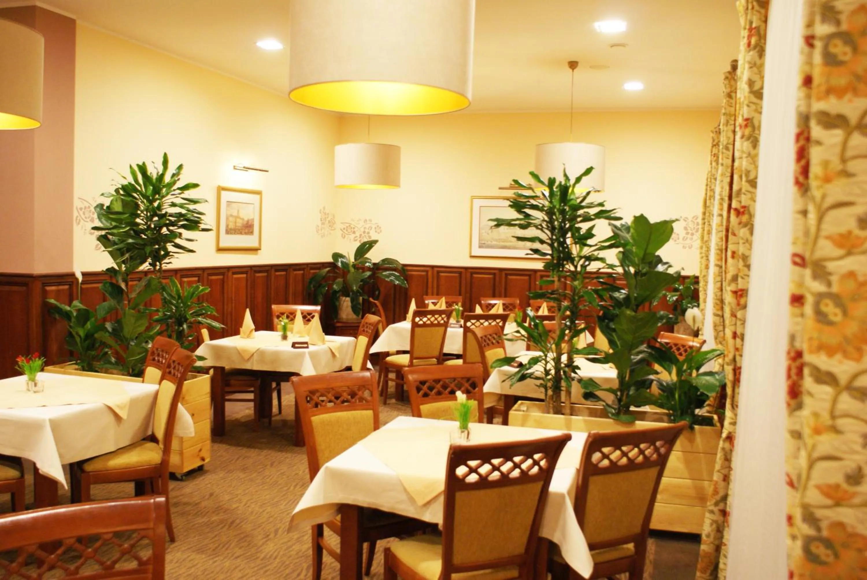 Restaurant/places to eat in Hotel Wilga by Katowice Airport