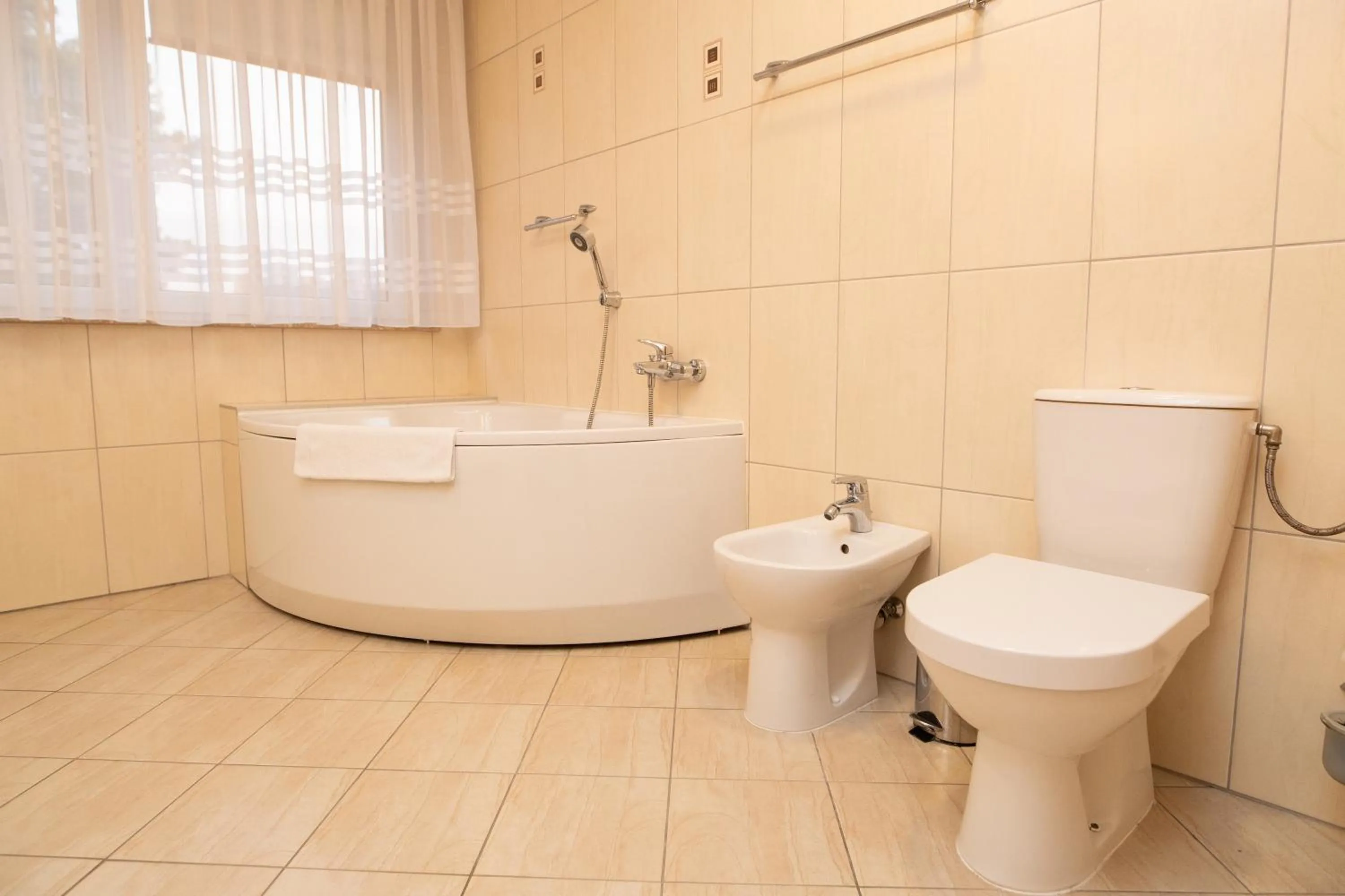 Toilet in Hotel Wilga by Katowice Airport