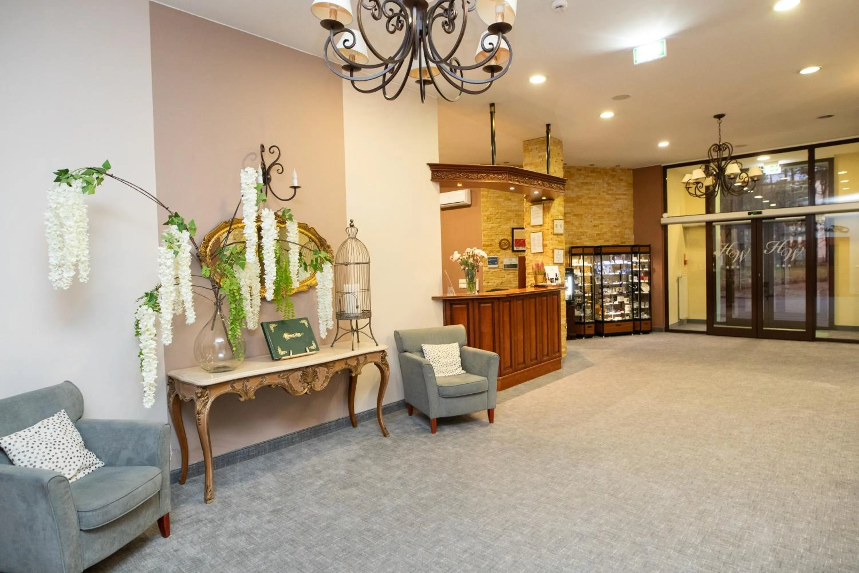 Lobby or reception in Hotel Wilga by Katowice Airport