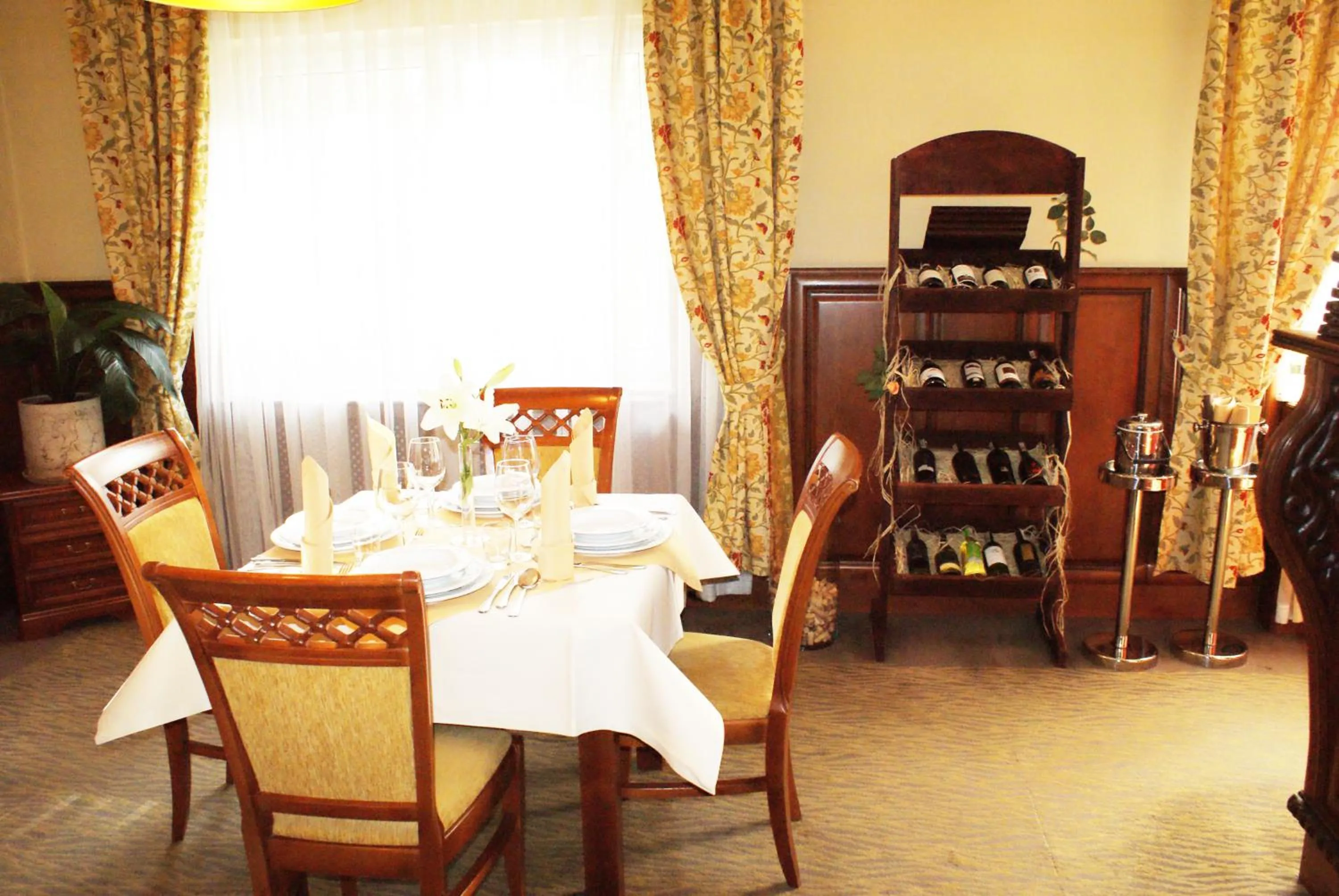 Restaurant/places to eat in Hotel Wilga by Katowice Airport