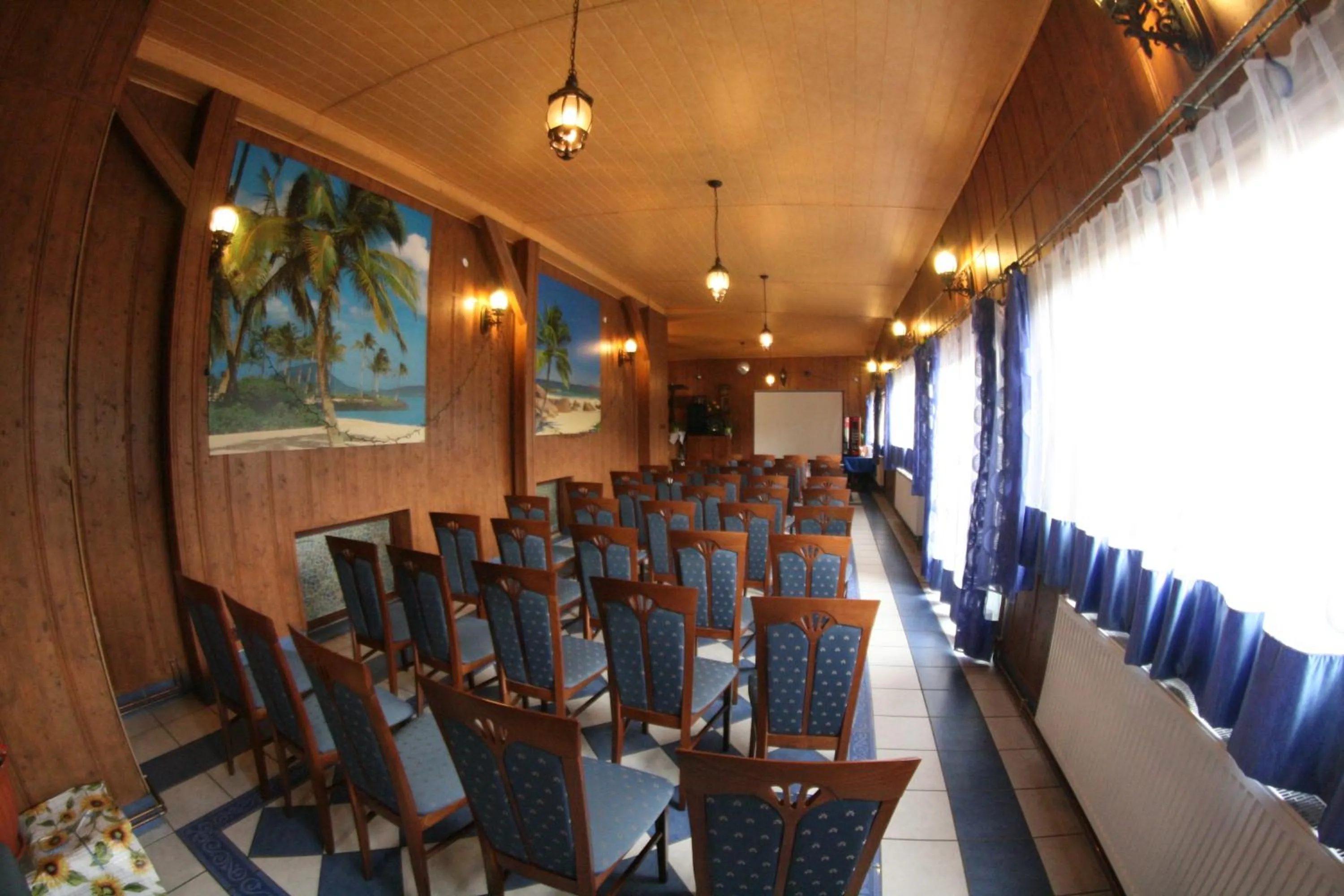 Meeting/conference room in Daisy Superior