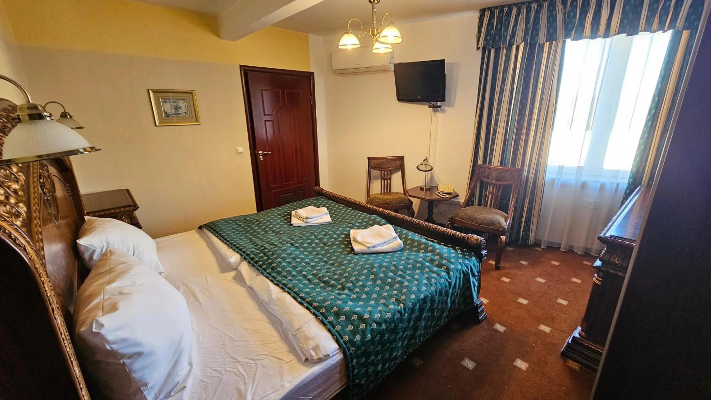 Bed in Daisy Superior