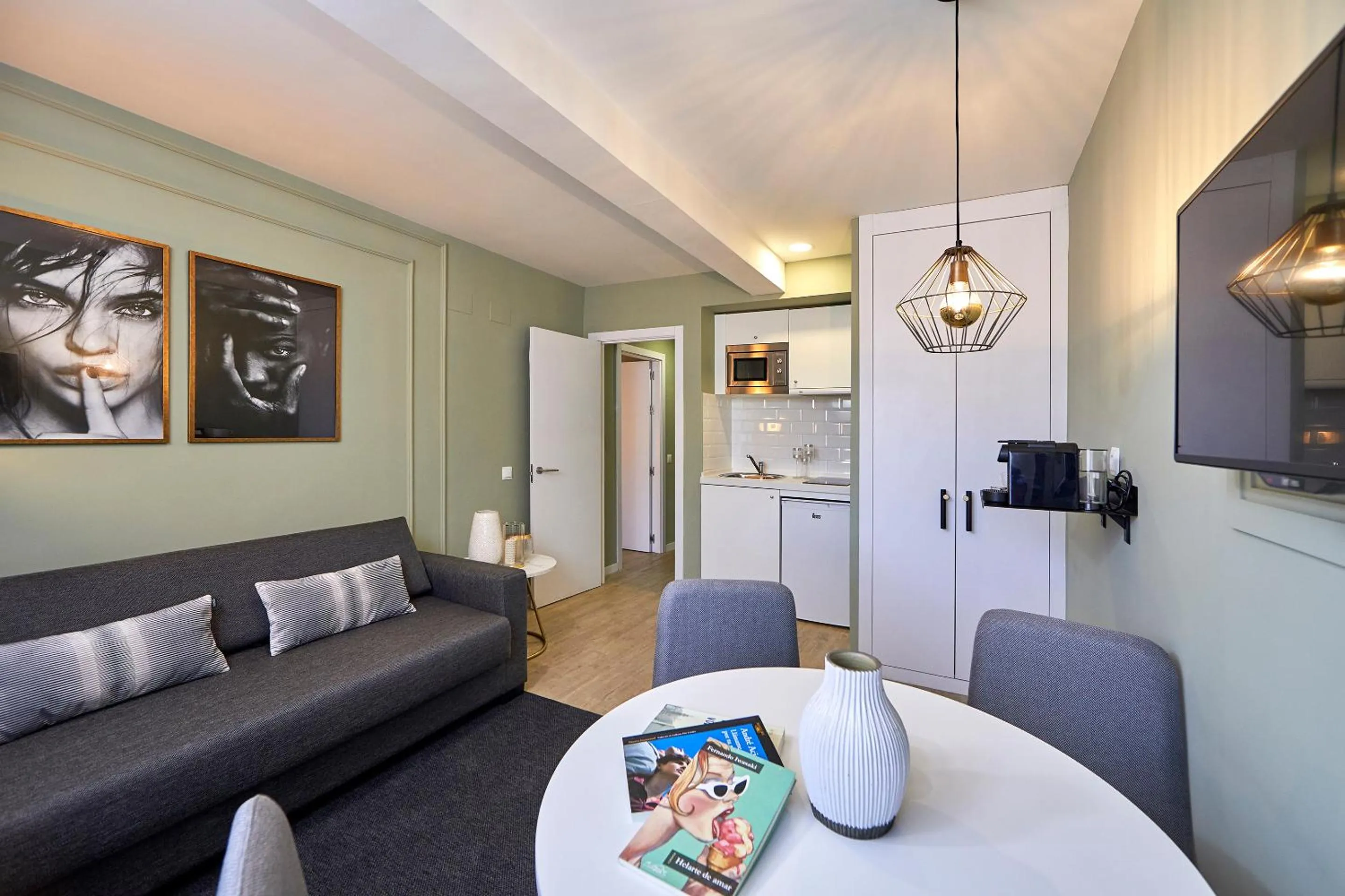 Seating area in L&H La Latina Selection