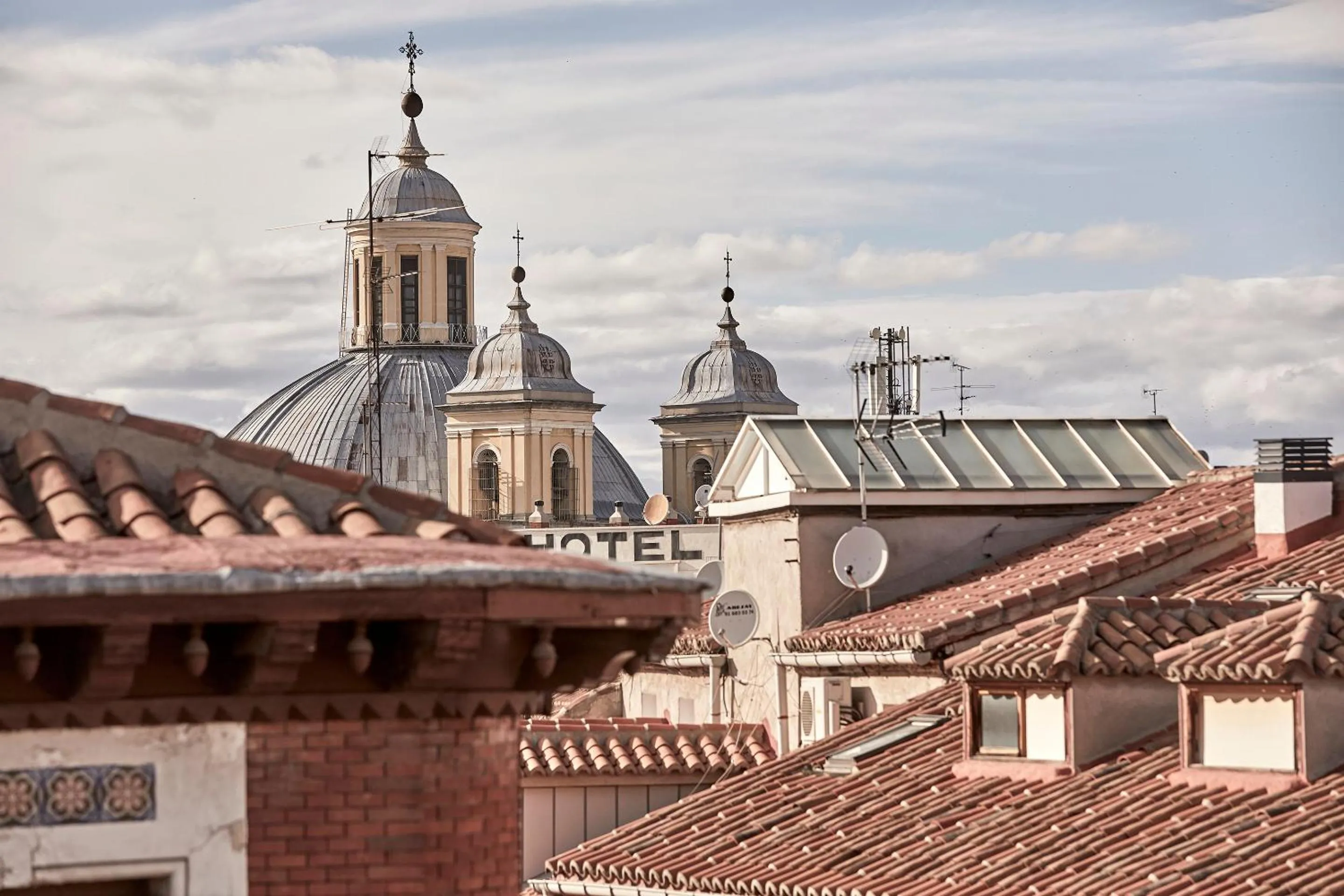 Nearby landmark in L&H La Latina Selection