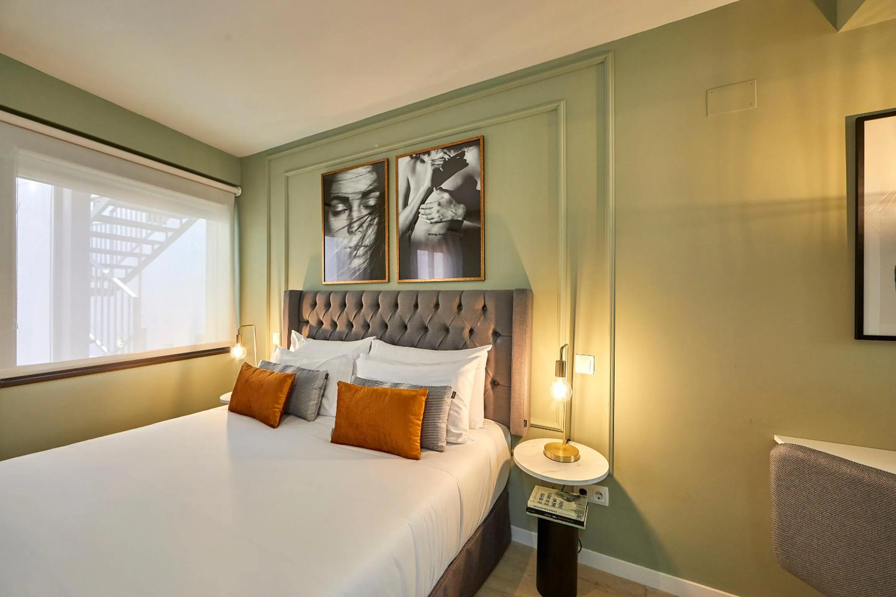 Photo of the whole room, Bed in L&H La Latina Selection