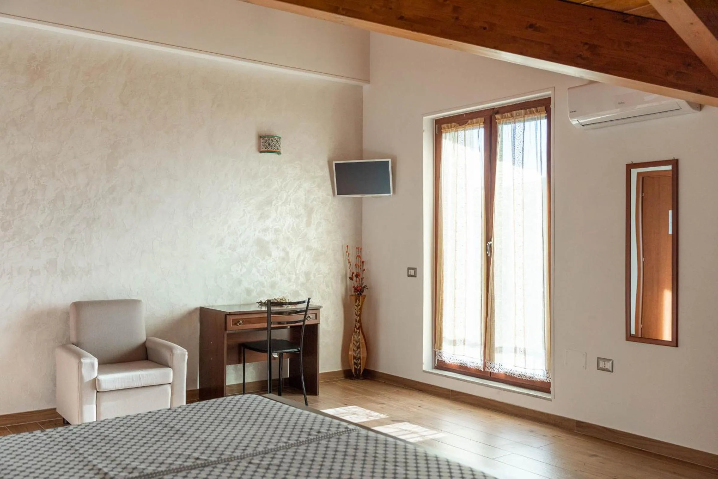 TV and multimedia, Bed in B&B La Mortella