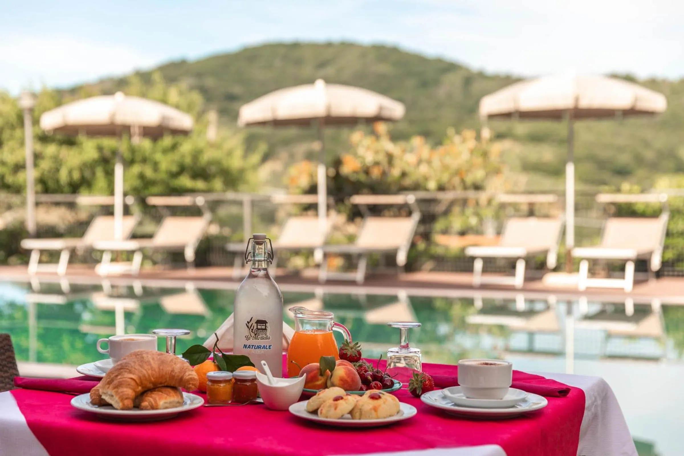 Breakfast in B&B La Mortella