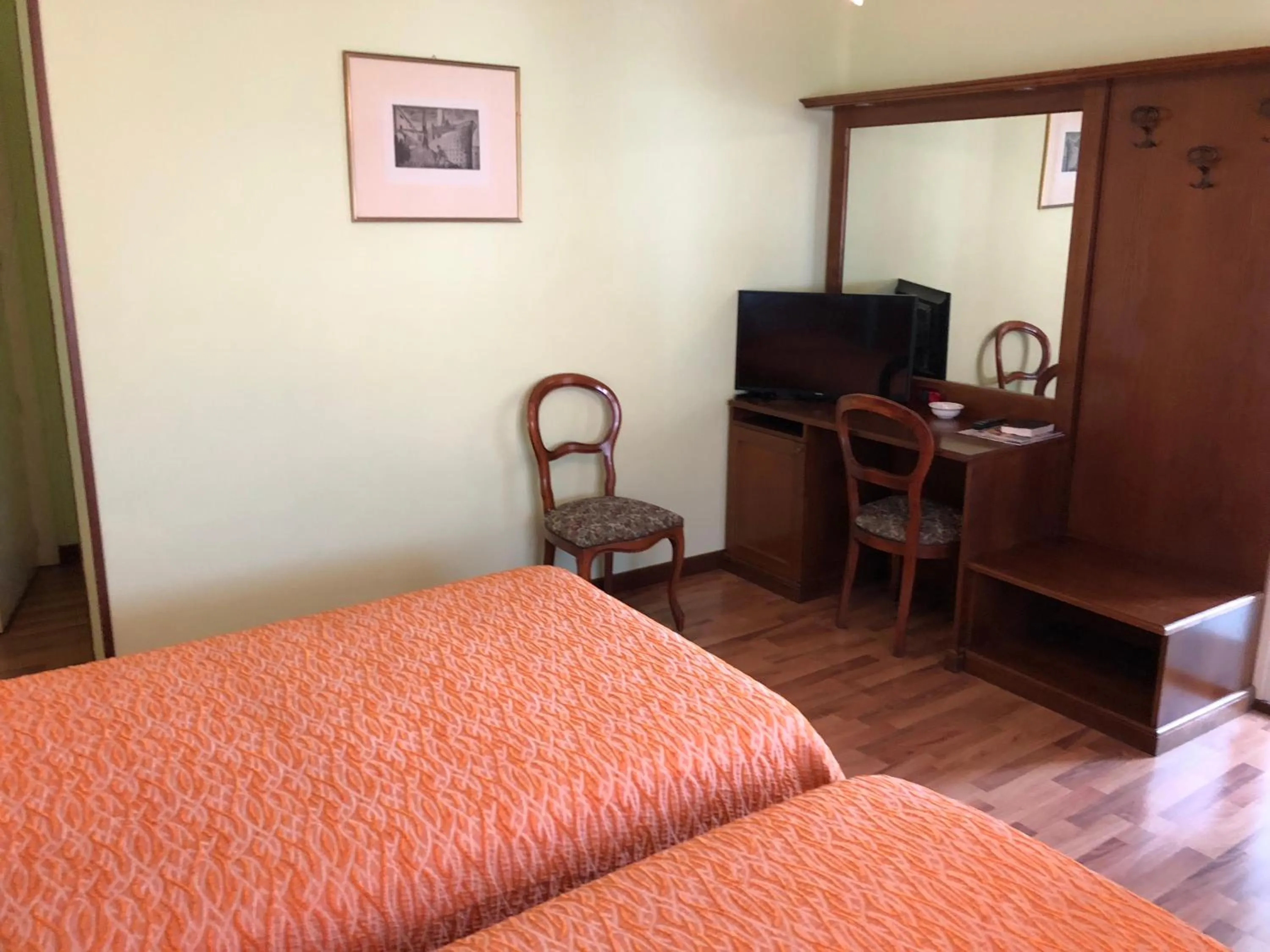 Bed in Hotel Victoria