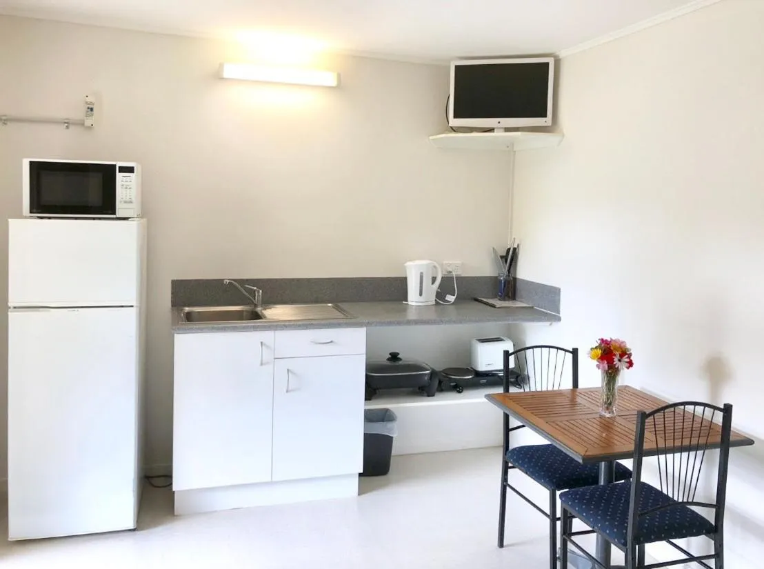 Kitchen or kitchenette in Homestead Caravan Park