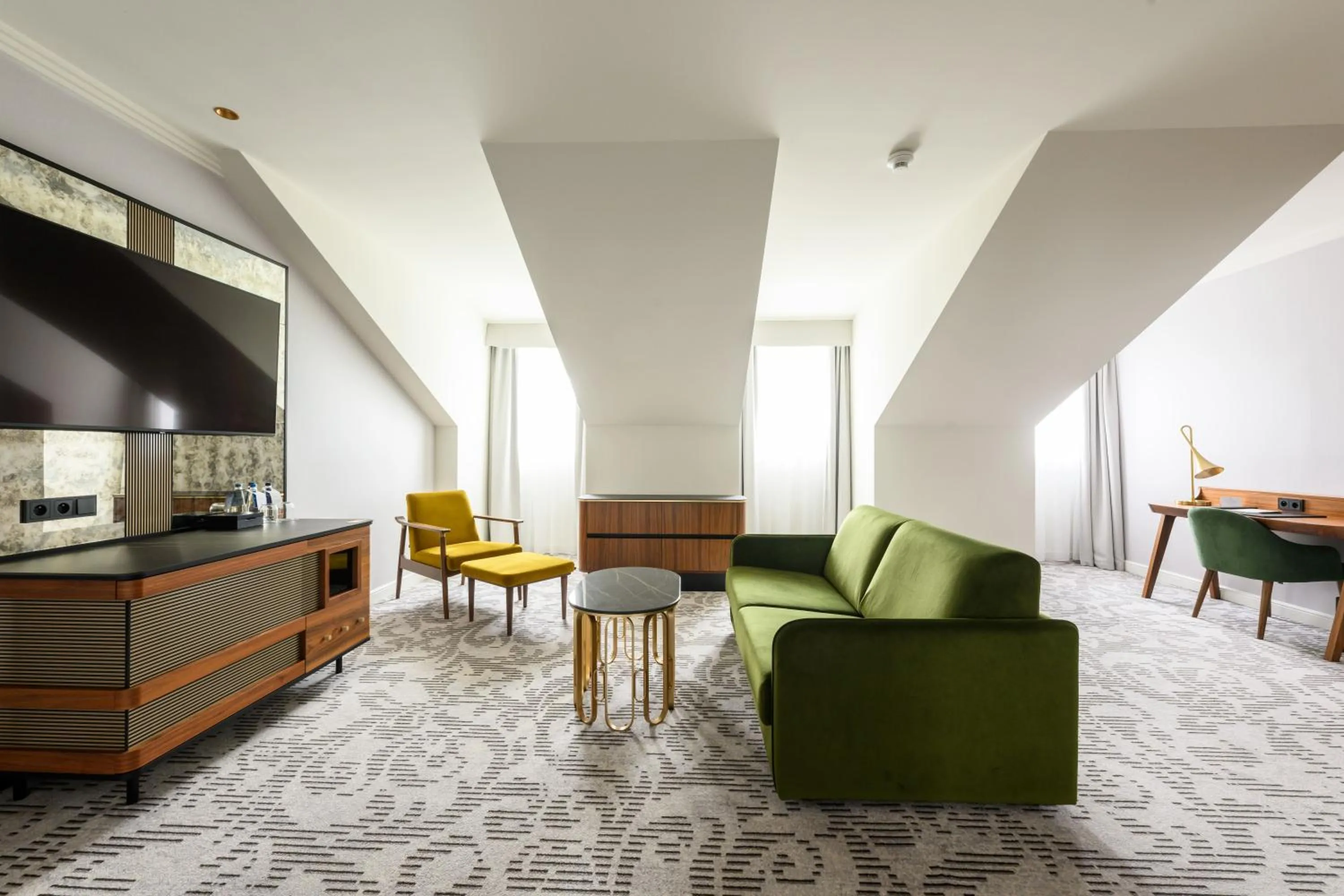 Living room in Hotel Saski Krakow Curio Collection by Hilton