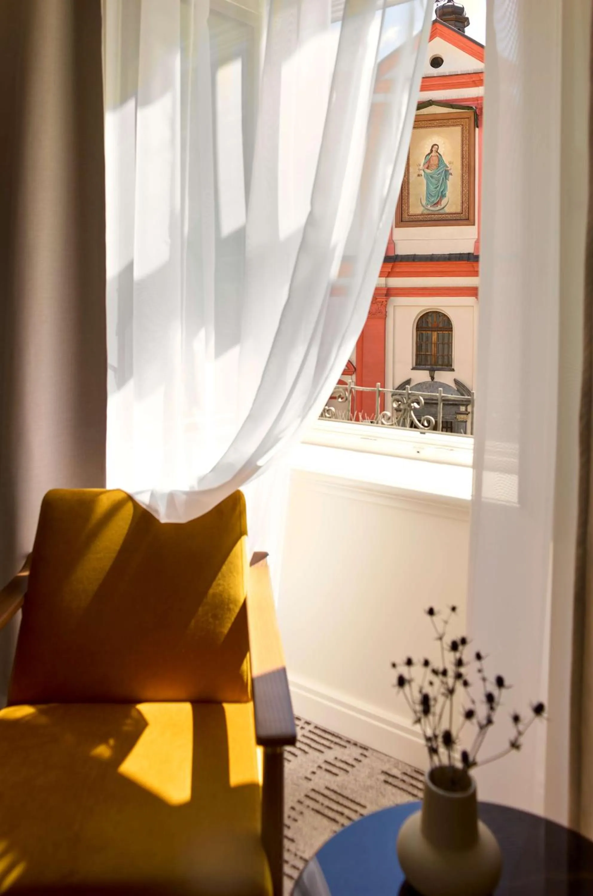 Living room in Hotel Saski Krakow Curio Collection by Hilton