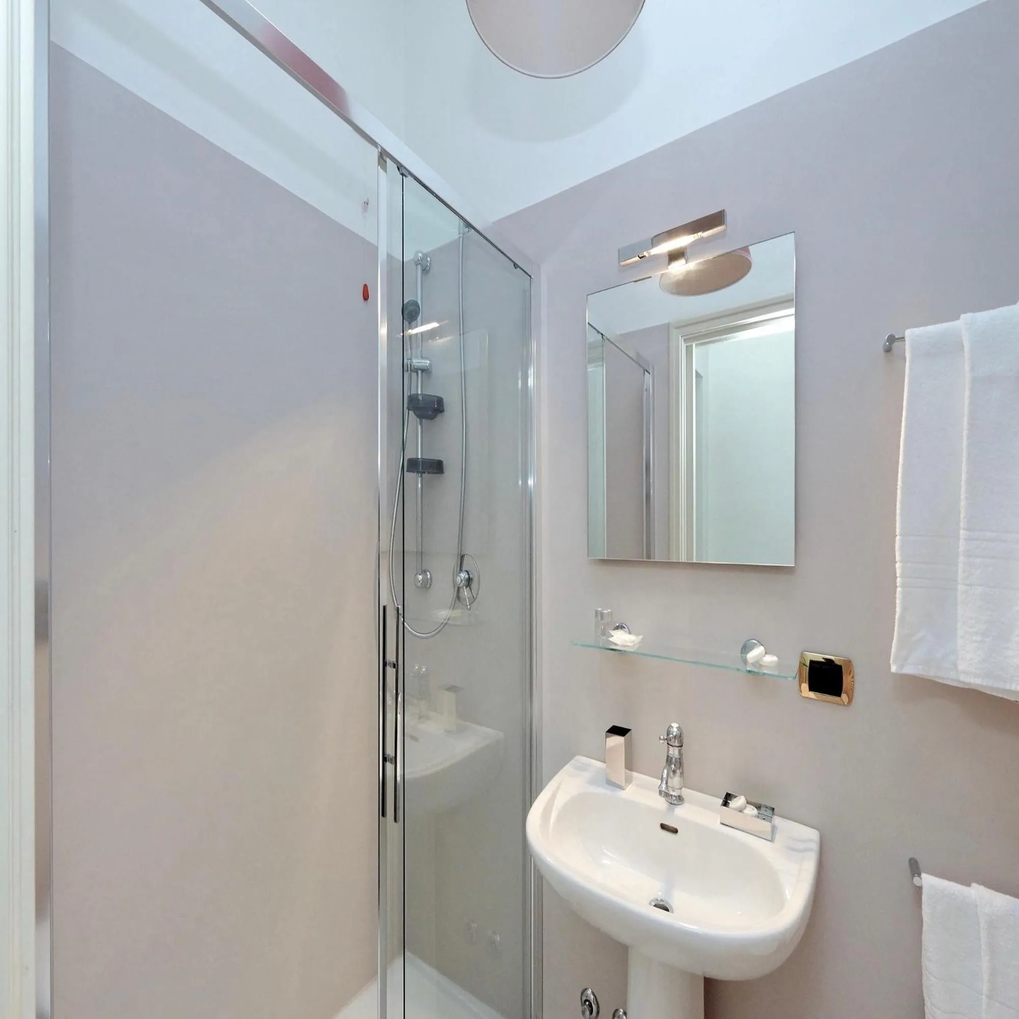 Bathroom in Fontana Più Stella