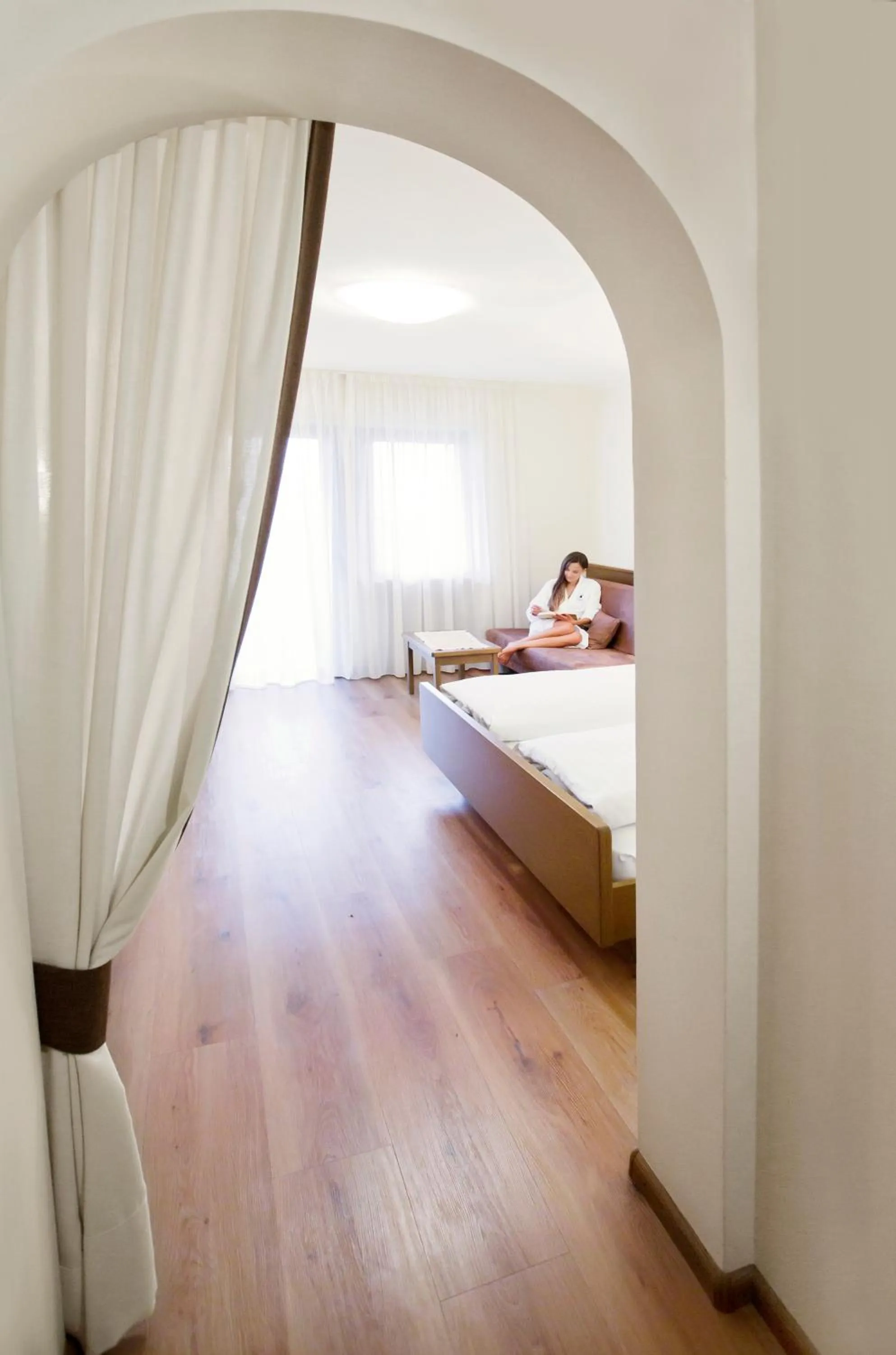 Property building, Bed in Hotel Walder