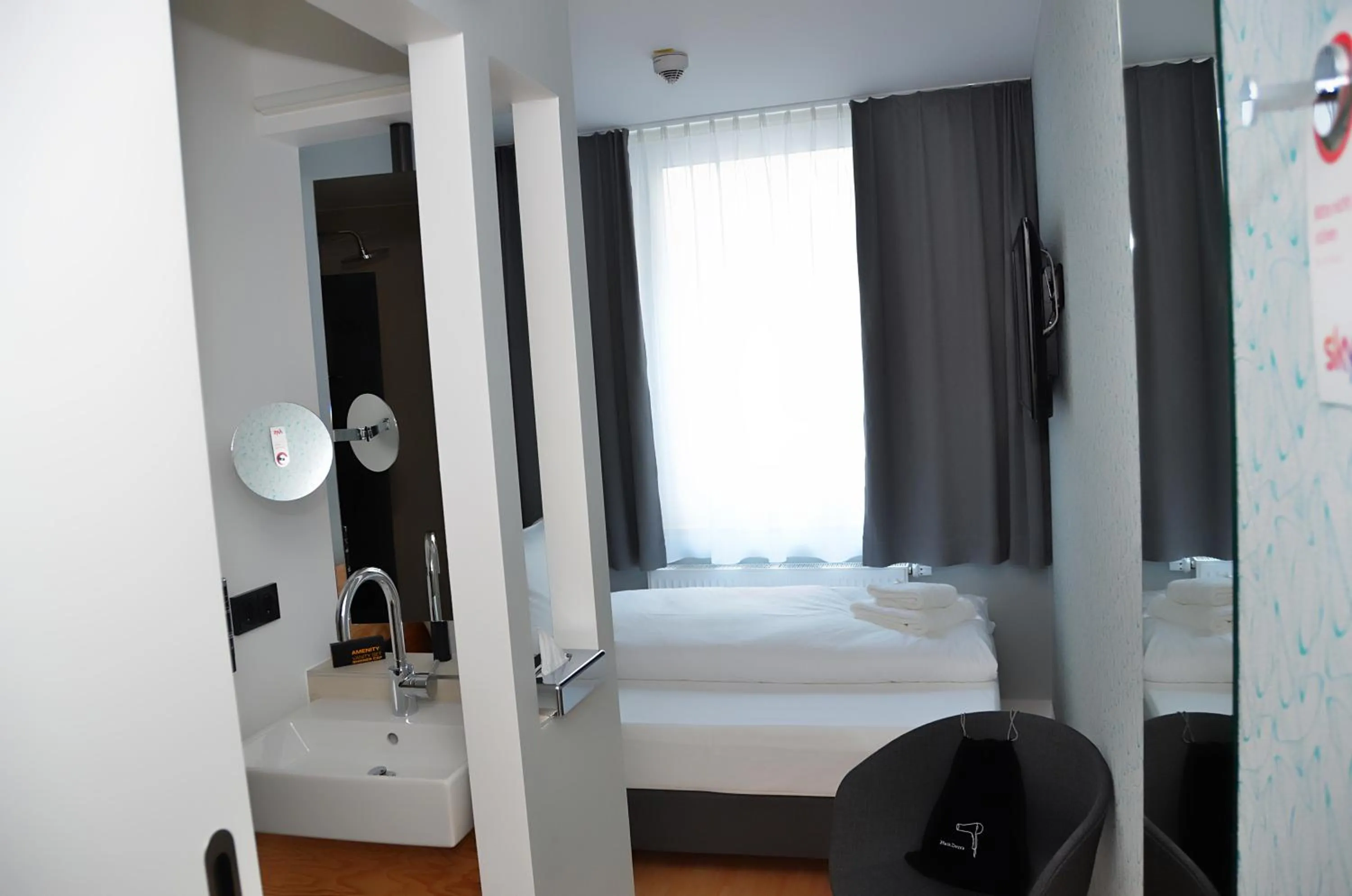 Photo of the whole room, Bed in mk | hotel münchen city