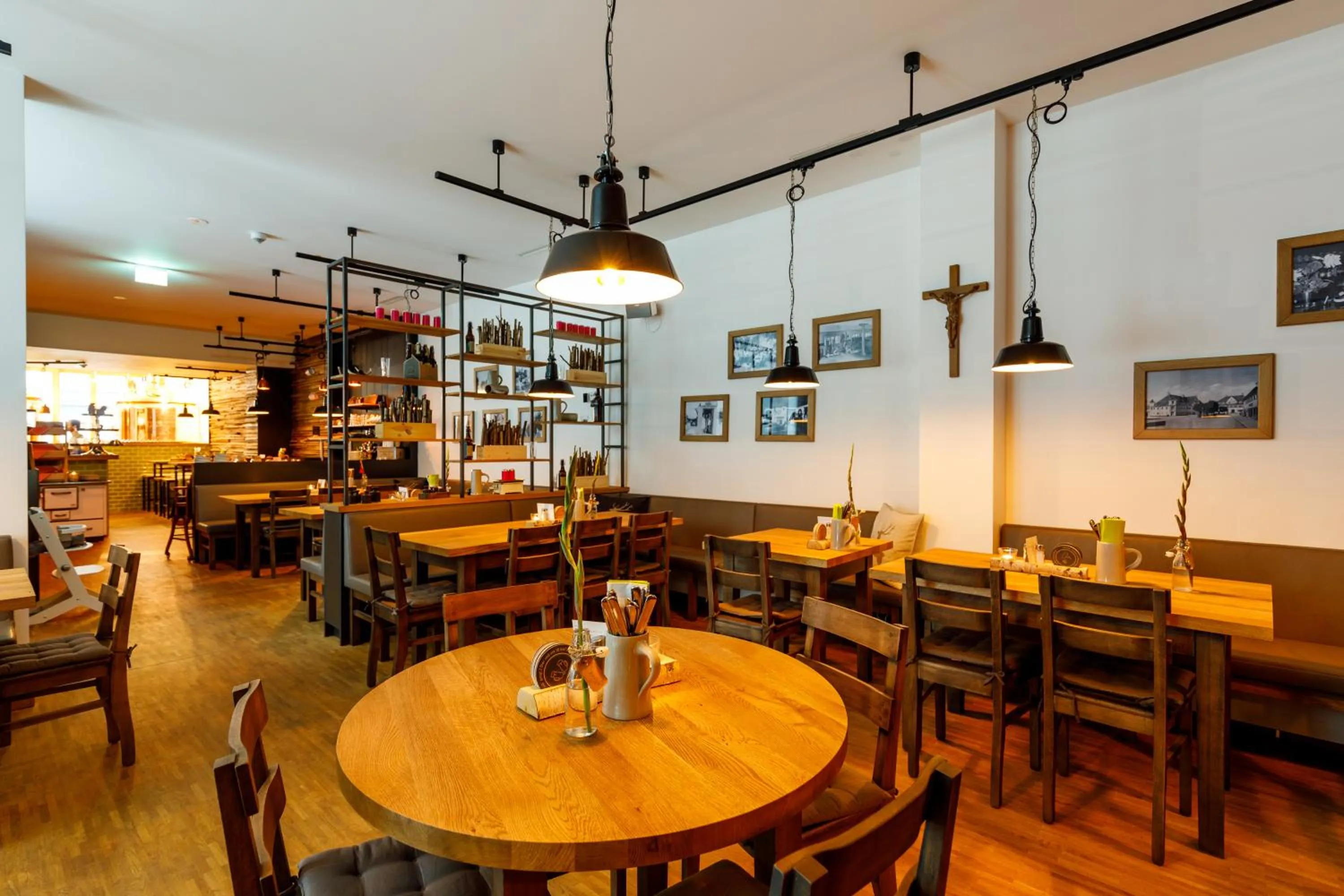 Restaurant/places to eat in mk | hotel münchen city