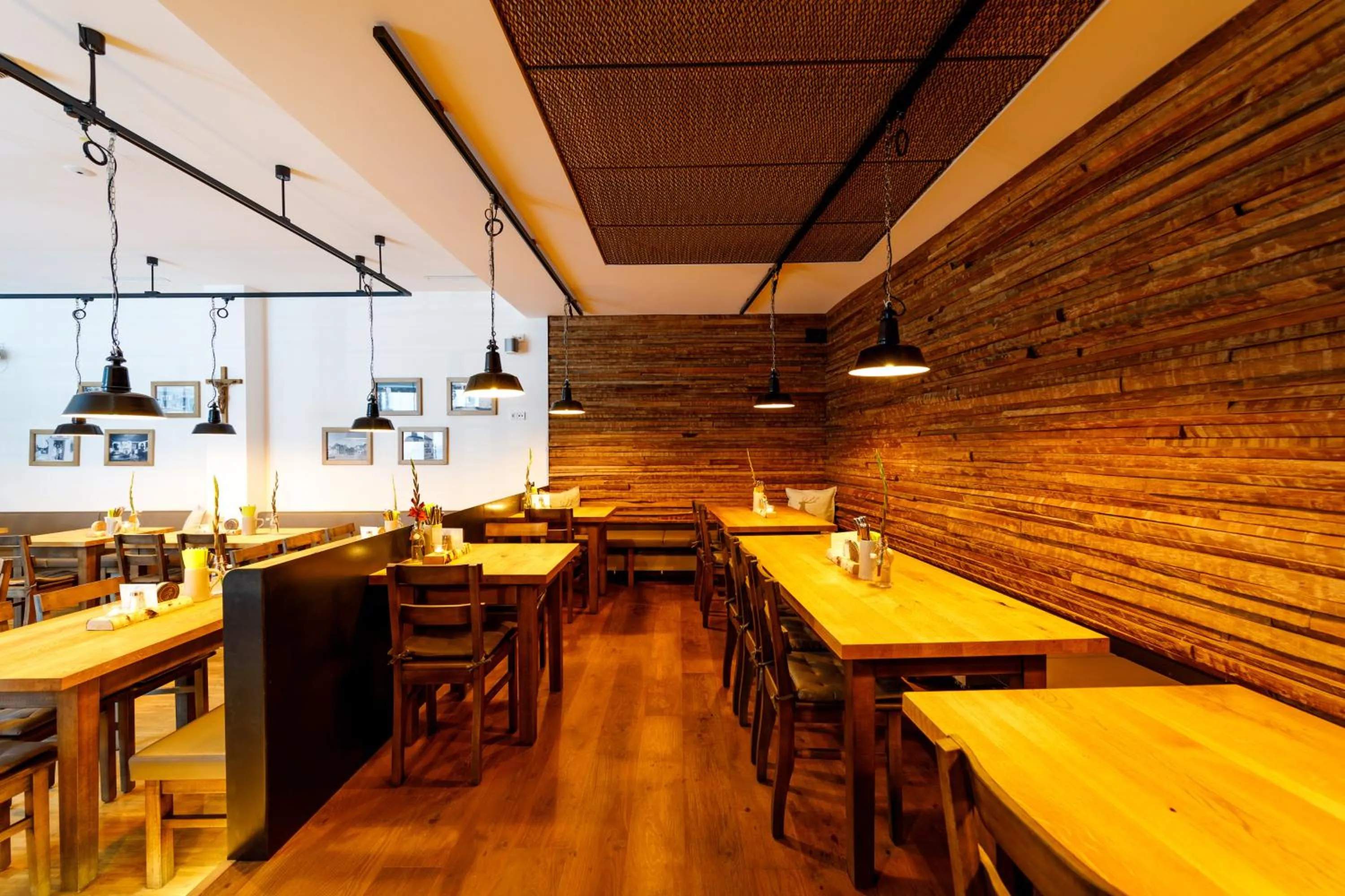 Restaurant/places to eat in mk | hotel münchen city