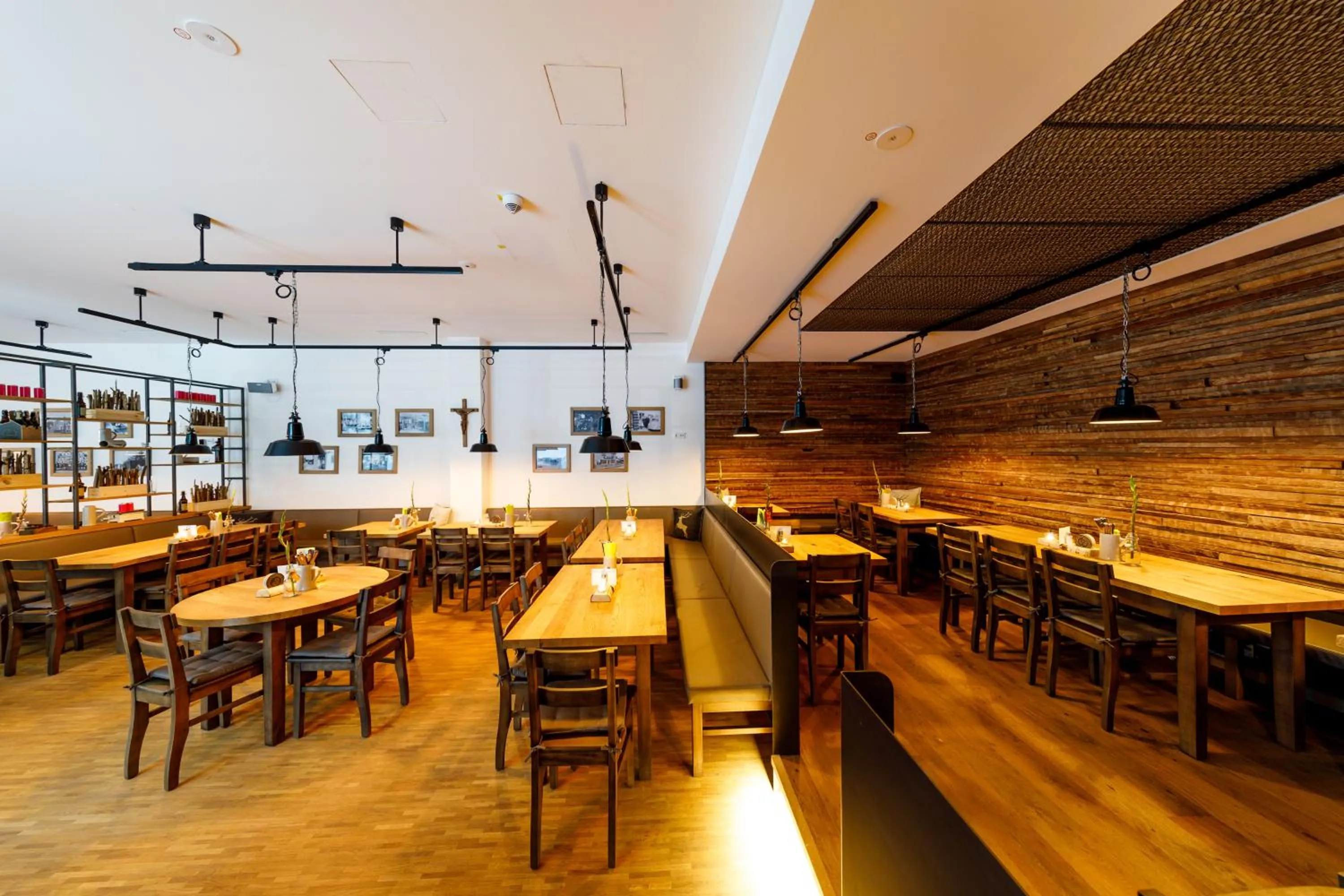 Restaurant/places to eat in mk | hotel münchen city