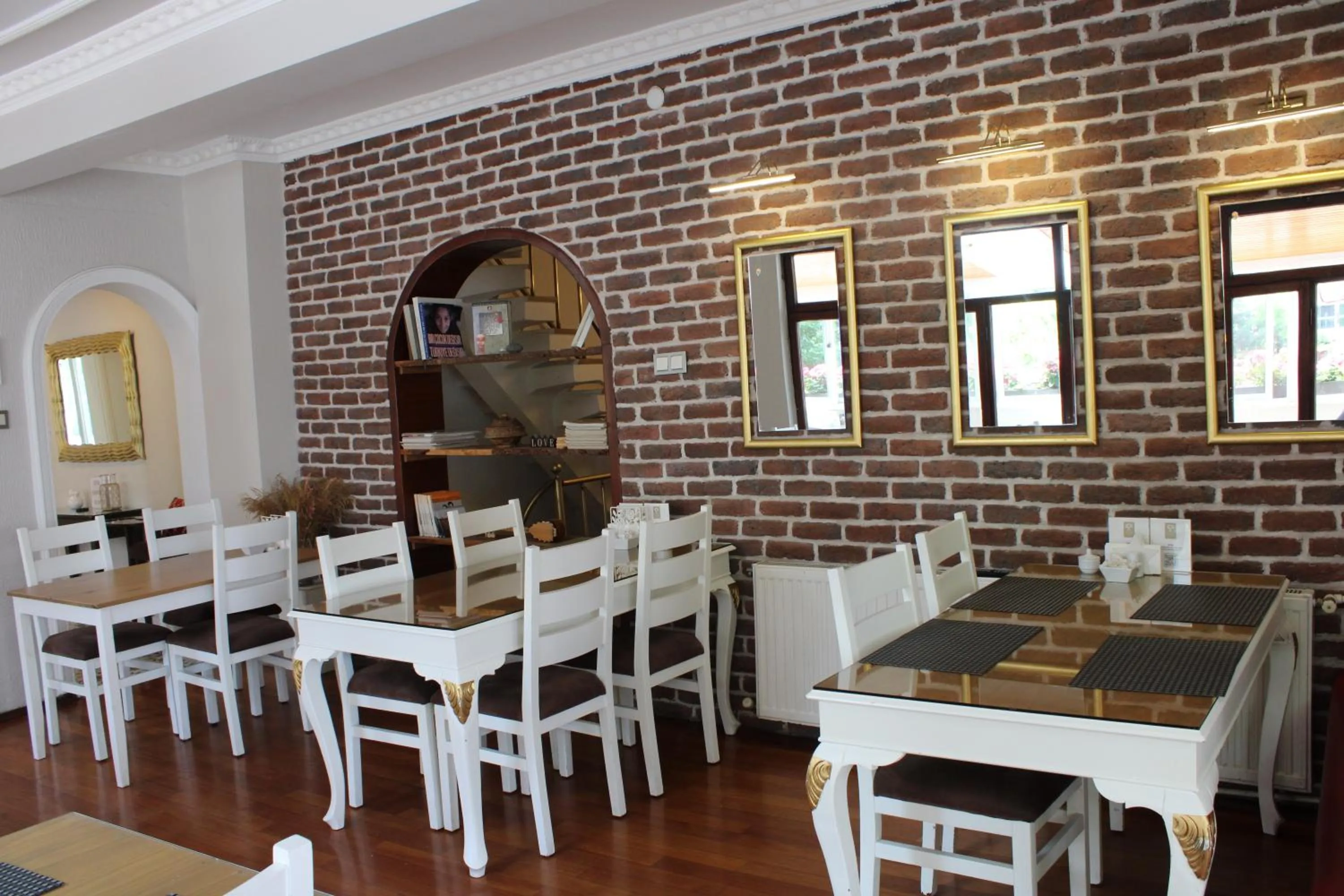 Breakfast in Villa Blanche Hotel SPA & Garden Pool