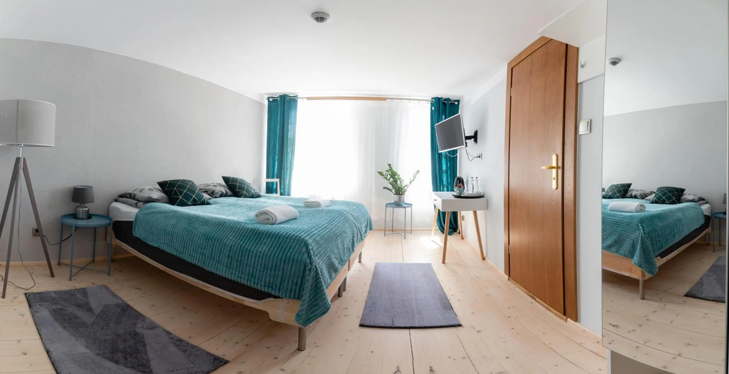 Photo of the whole room, Bed in Dom Zachariasza Zappio