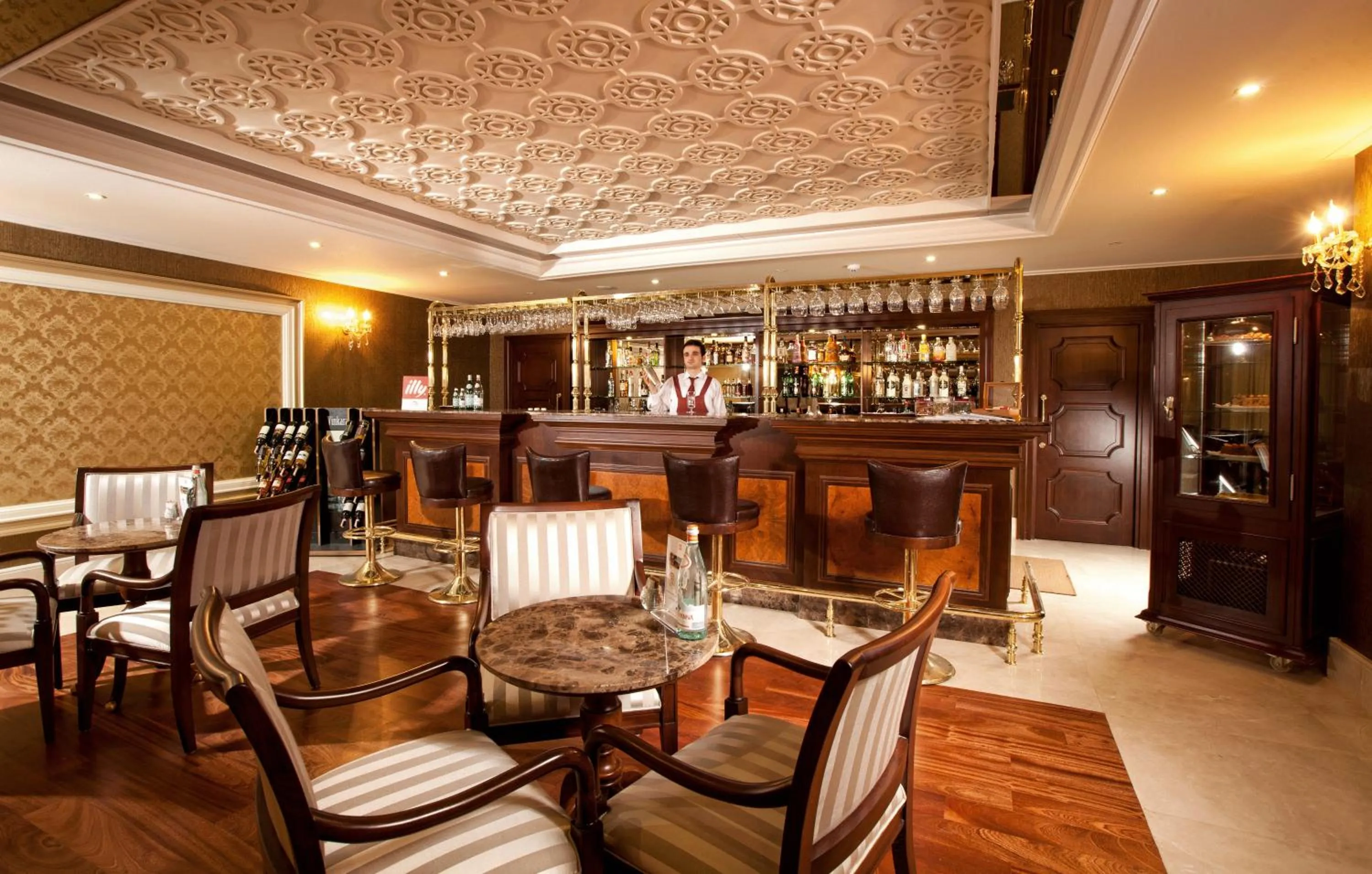Lounge or bar in Grand Halic Goldenhorn