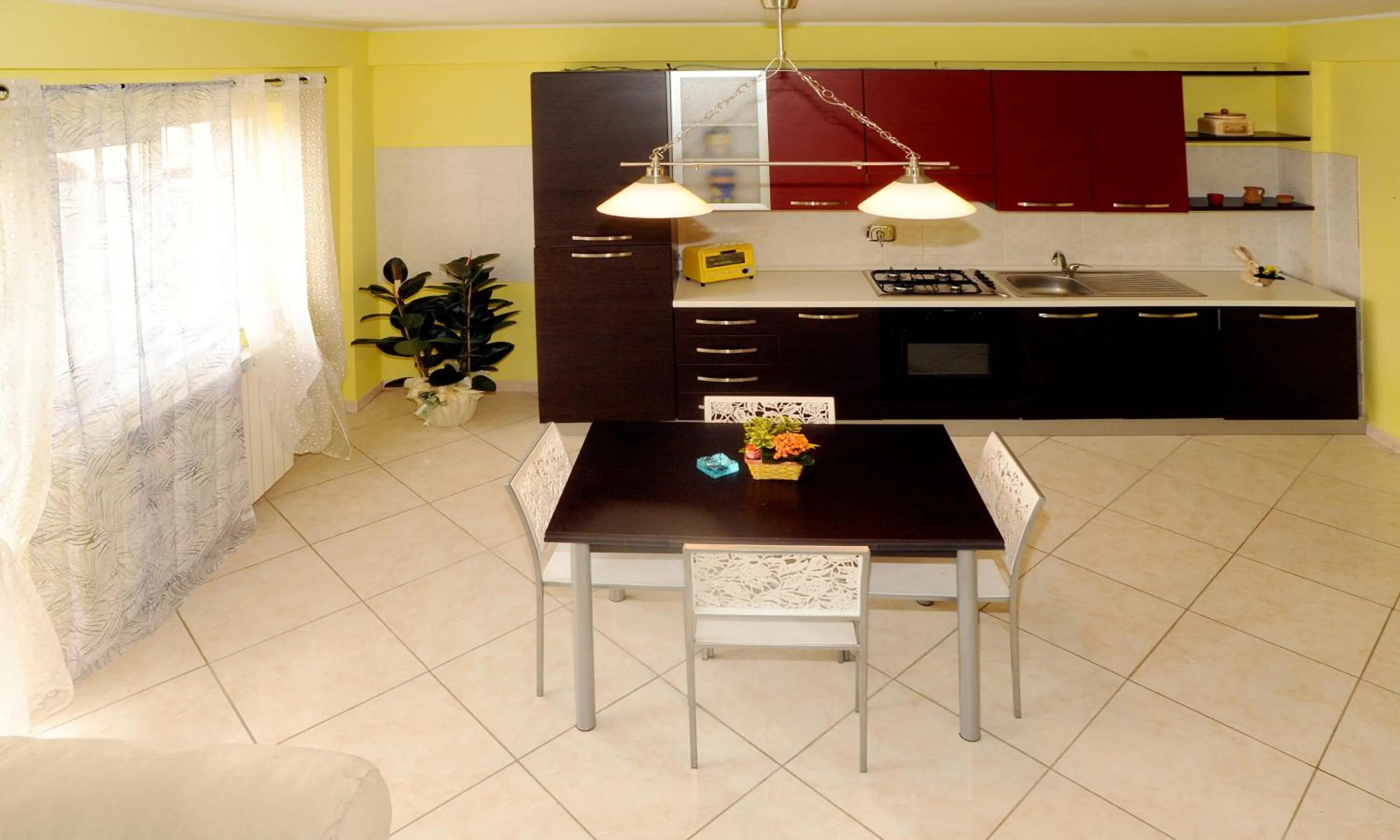 Dining area in Casa Vacanza la Rondine