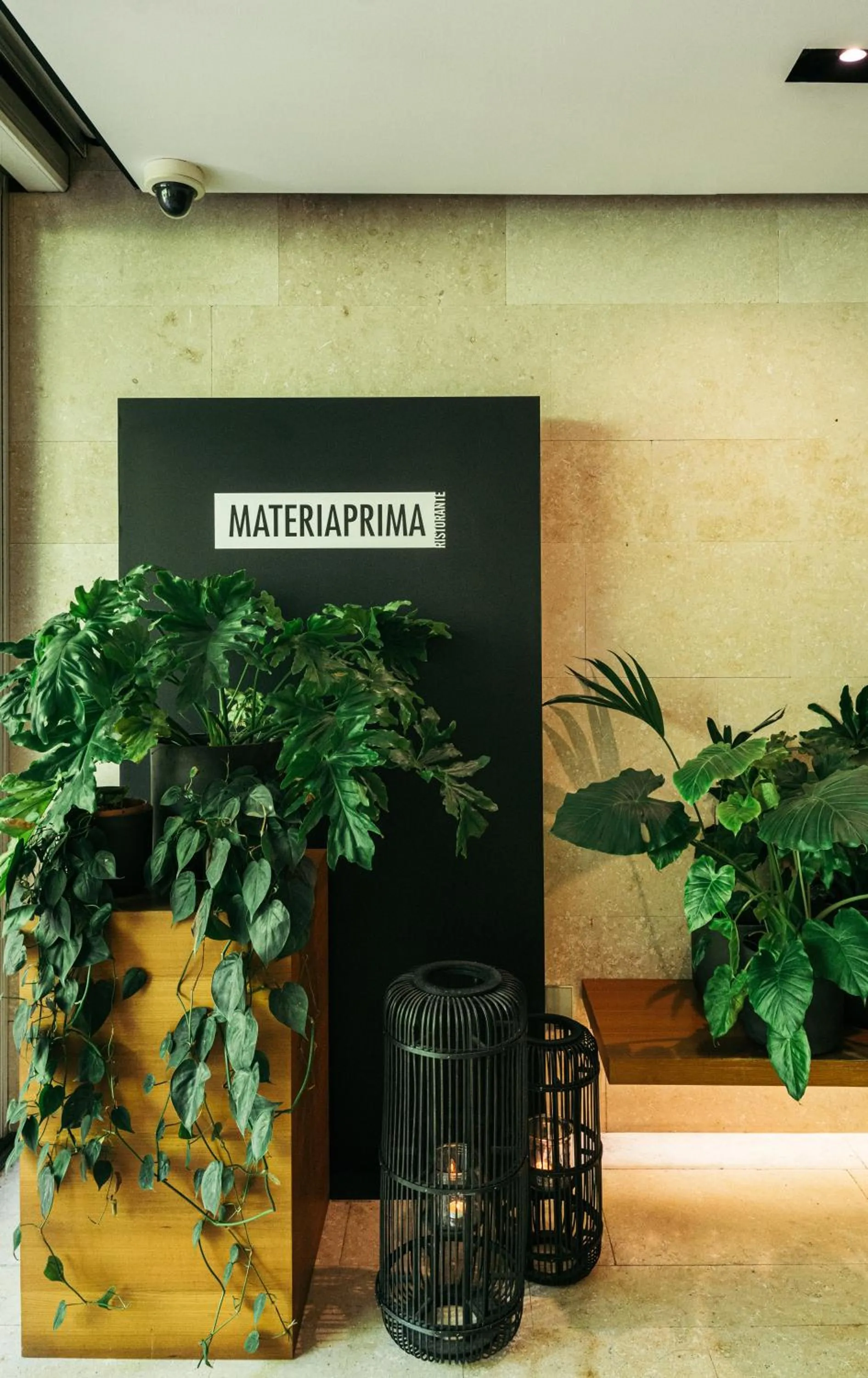 Restaurant/places to eat in C-Hotel & Spa