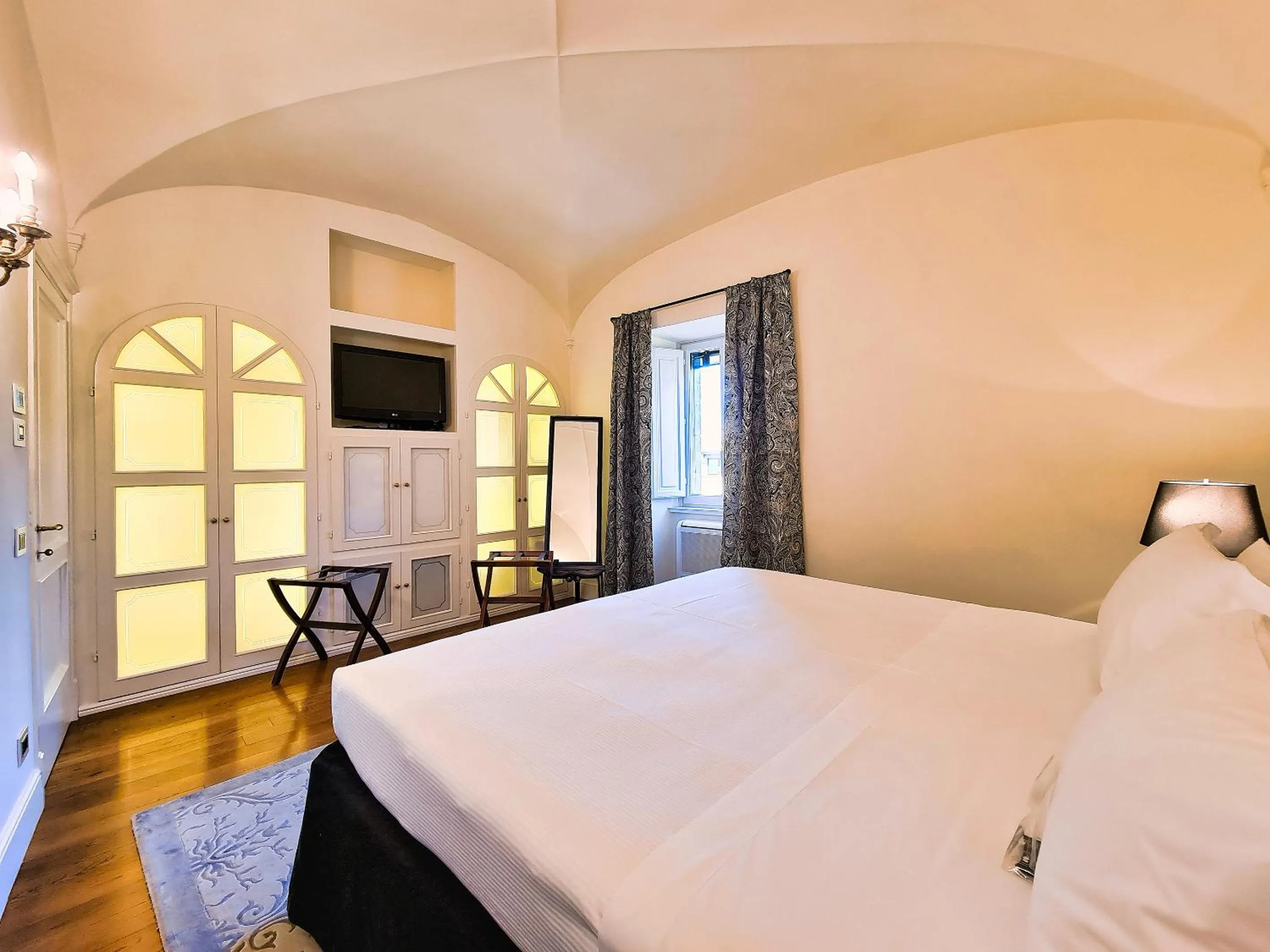 Bedroom, Bed in Hotel L'Orologio Firenze - WTB Hotels