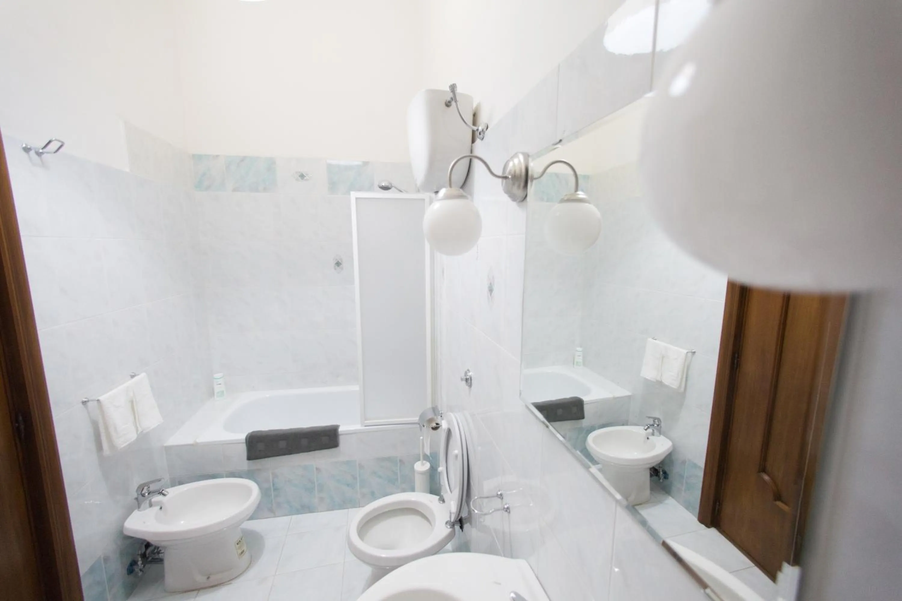 Bathroom in Giualduomo B&B