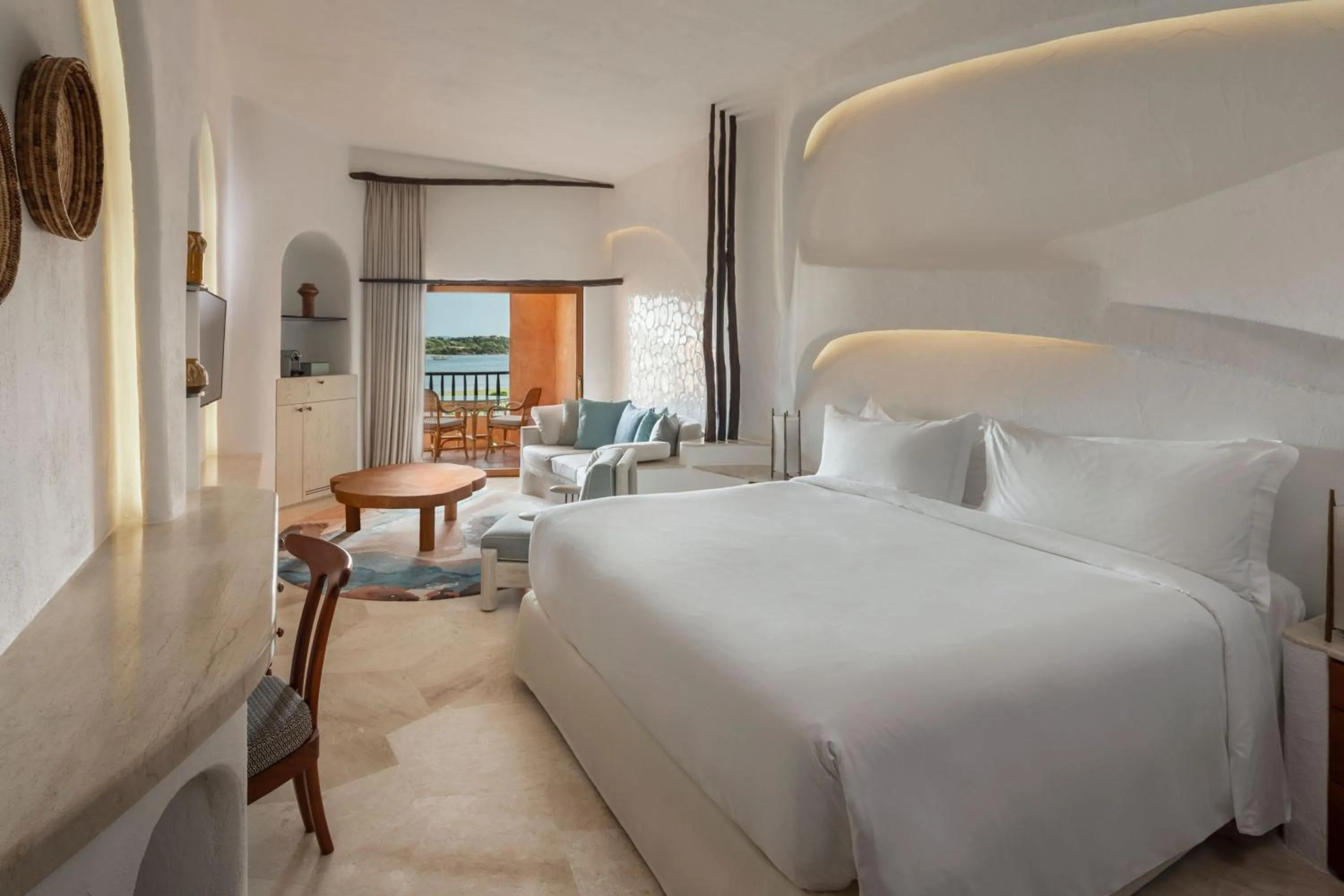 Bedroom, Bed in Hotel Cala di Volpe, a Luxury Collection Hotel, Costa Smeralda