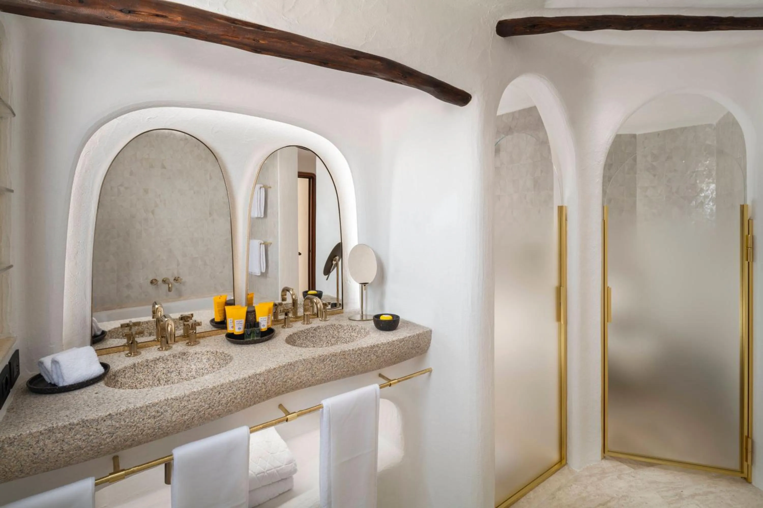 Bathroom in Hotel Cala di Volpe, a Luxury Collection Hotel, Costa Smeralda