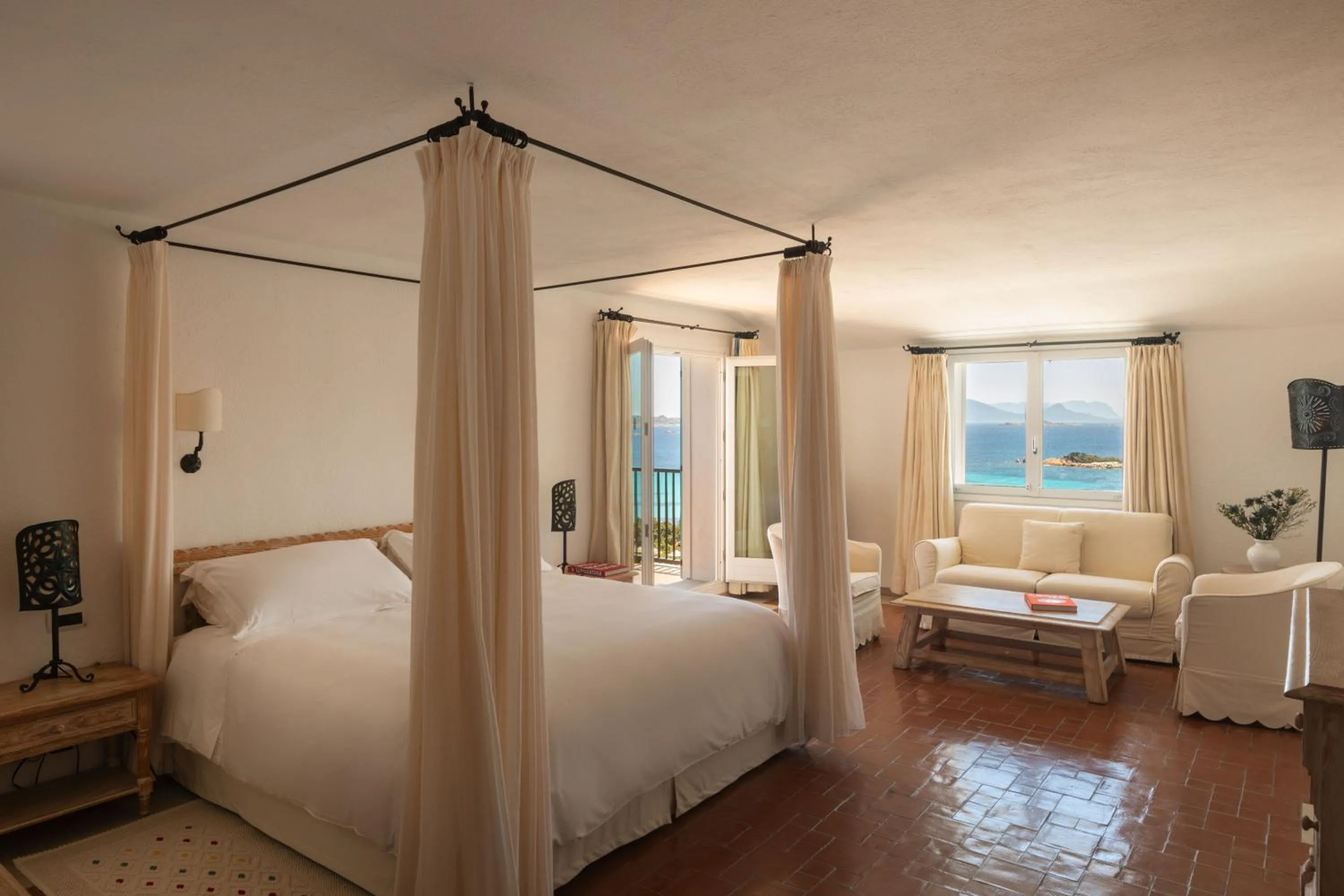 Bedroom, Bed in Romazzino, A Belmond Hotel, Costa Smeralda